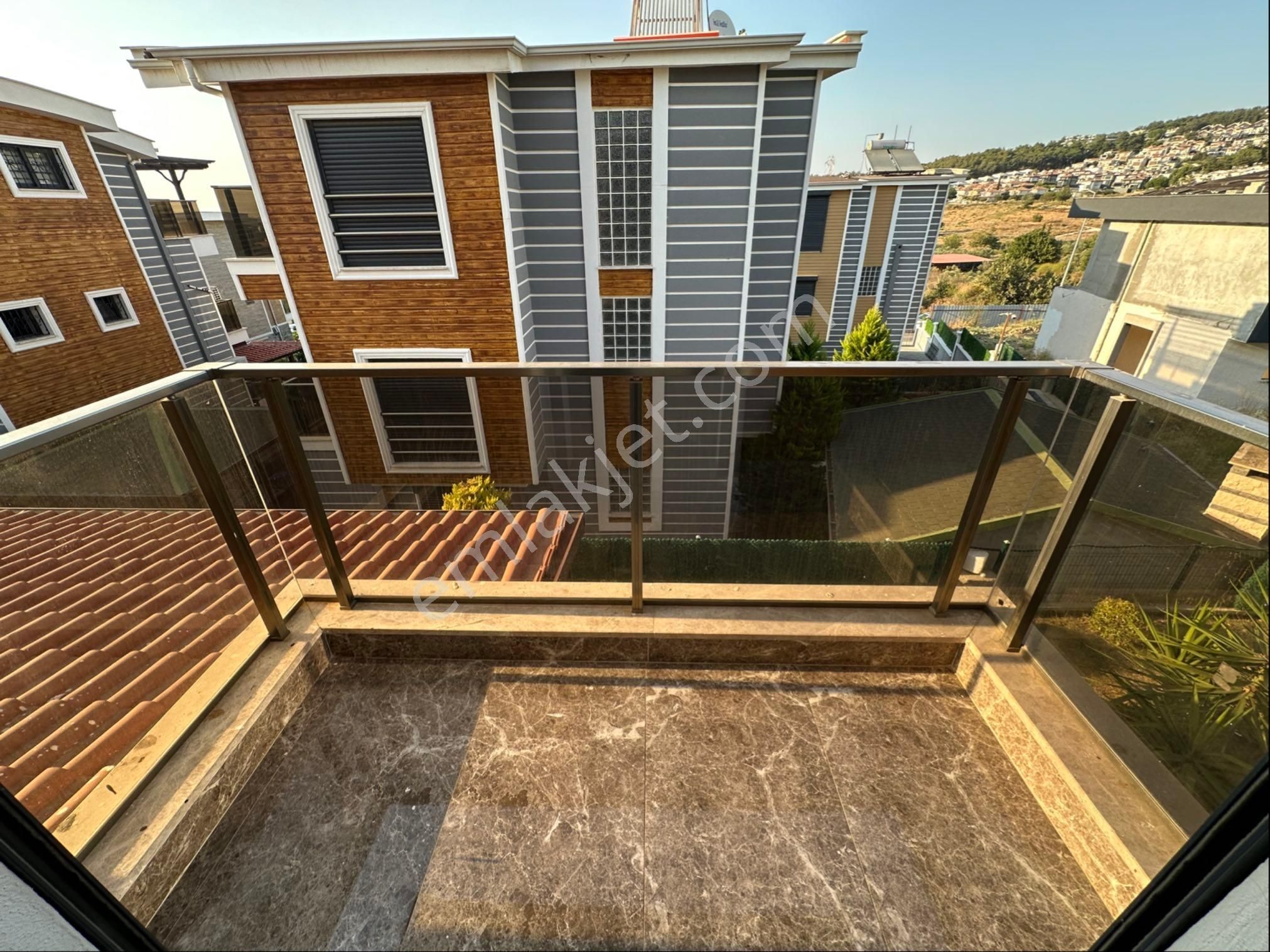 Kuşadası Soğucakta 4+2 Havuzlu 85 M2 Taban Deniz Manzaralı Satılık Villa - Görsel 34