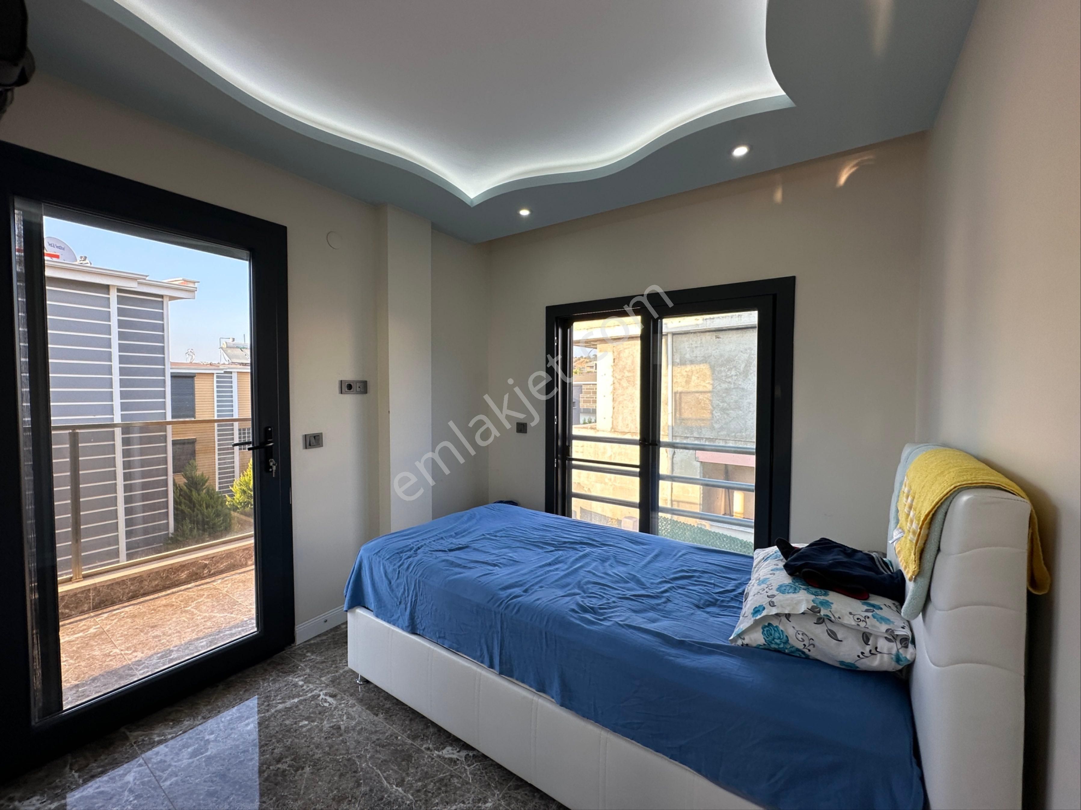 Kuşadası Soğucakta 4+2 Havuzlu 85 M2 Taban Deniz Manzaralı Satılık Villa - Görsel 23