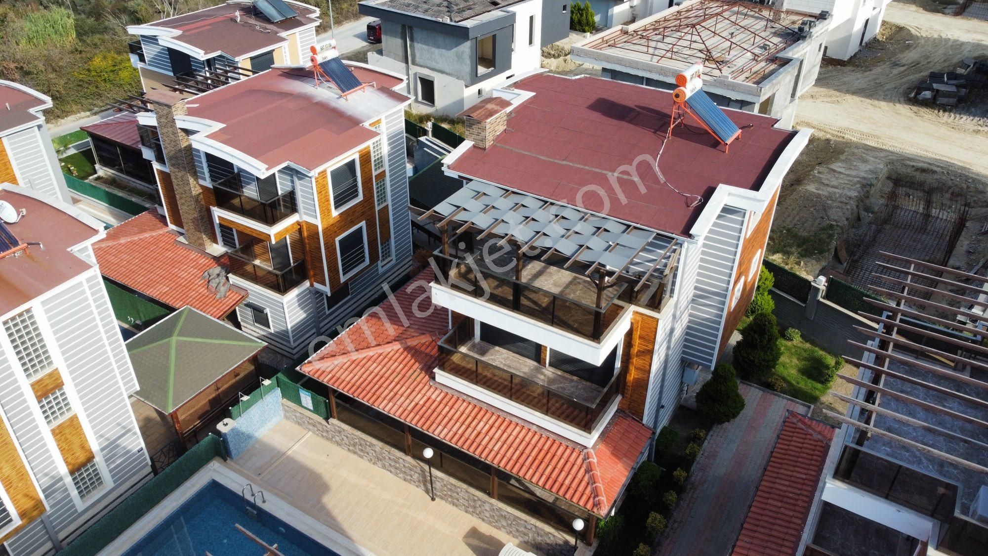 Kuşadası Soğucakta 4+2 Havuzlu 85 M2 Taban Deniz Manzaralı Satılık Villa - Görsel 4