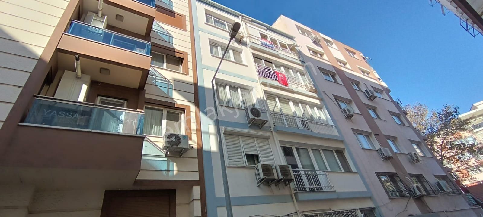 Karşıyaka İzban Arkası Merkezı Konumda, Kombili, 2+1 Kıralık Daıre - Görsel 2