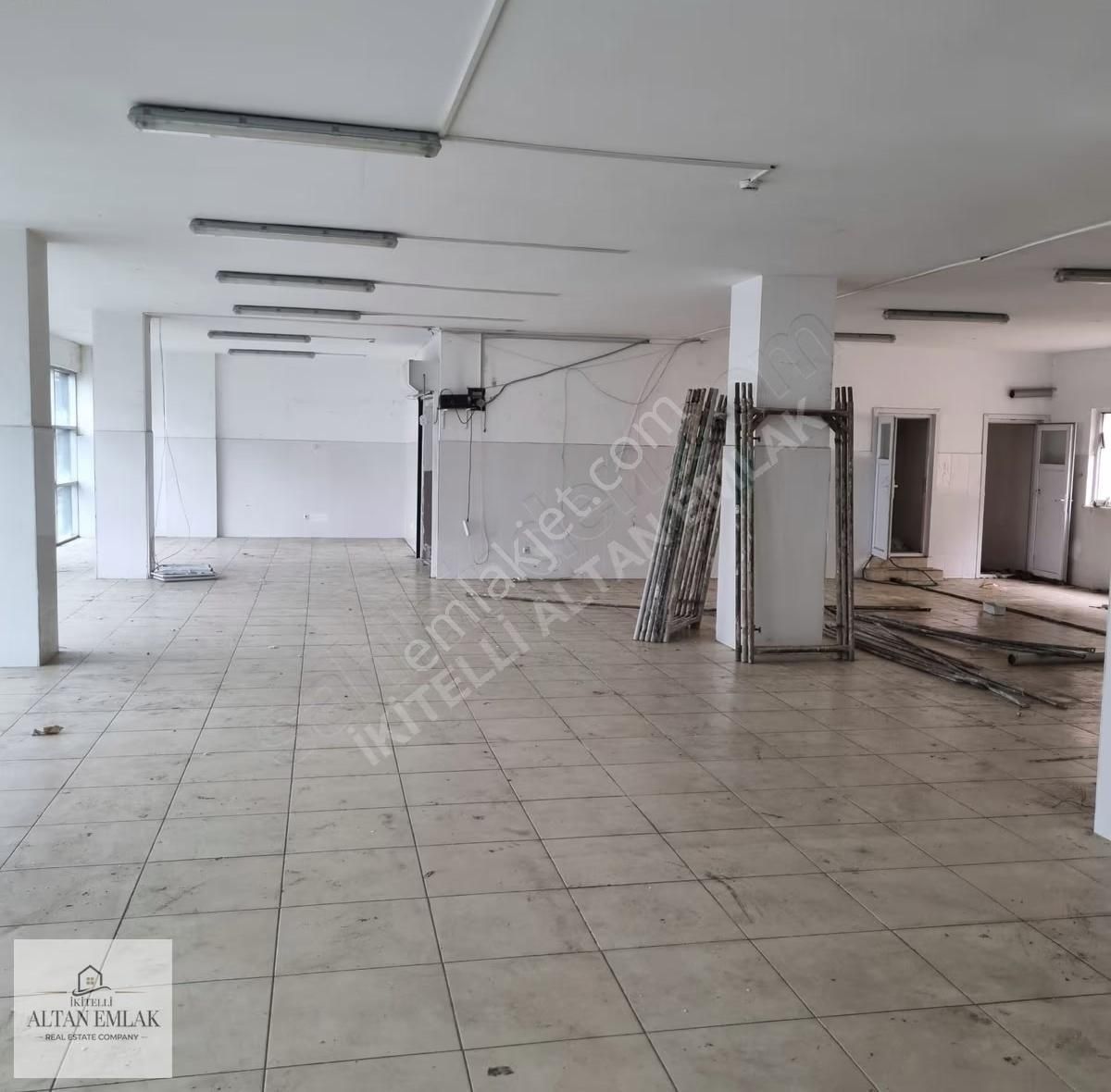 Merkezi Konumda,cadde Üzeri, Metro Karşısı 800m2 İşyeri - Görsel 6