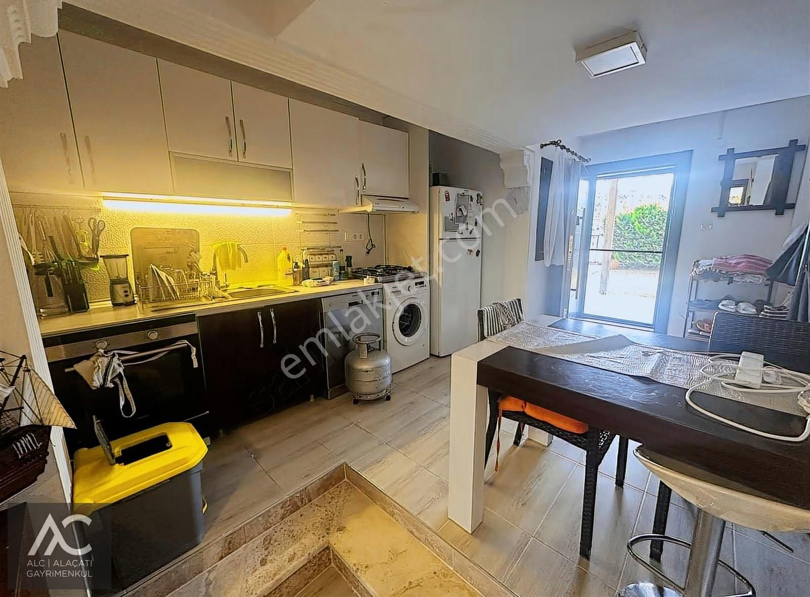 Alaçatı Gayrimenkul'den Germiyan Yalısında Denize Yakın Villa - Görsel 4