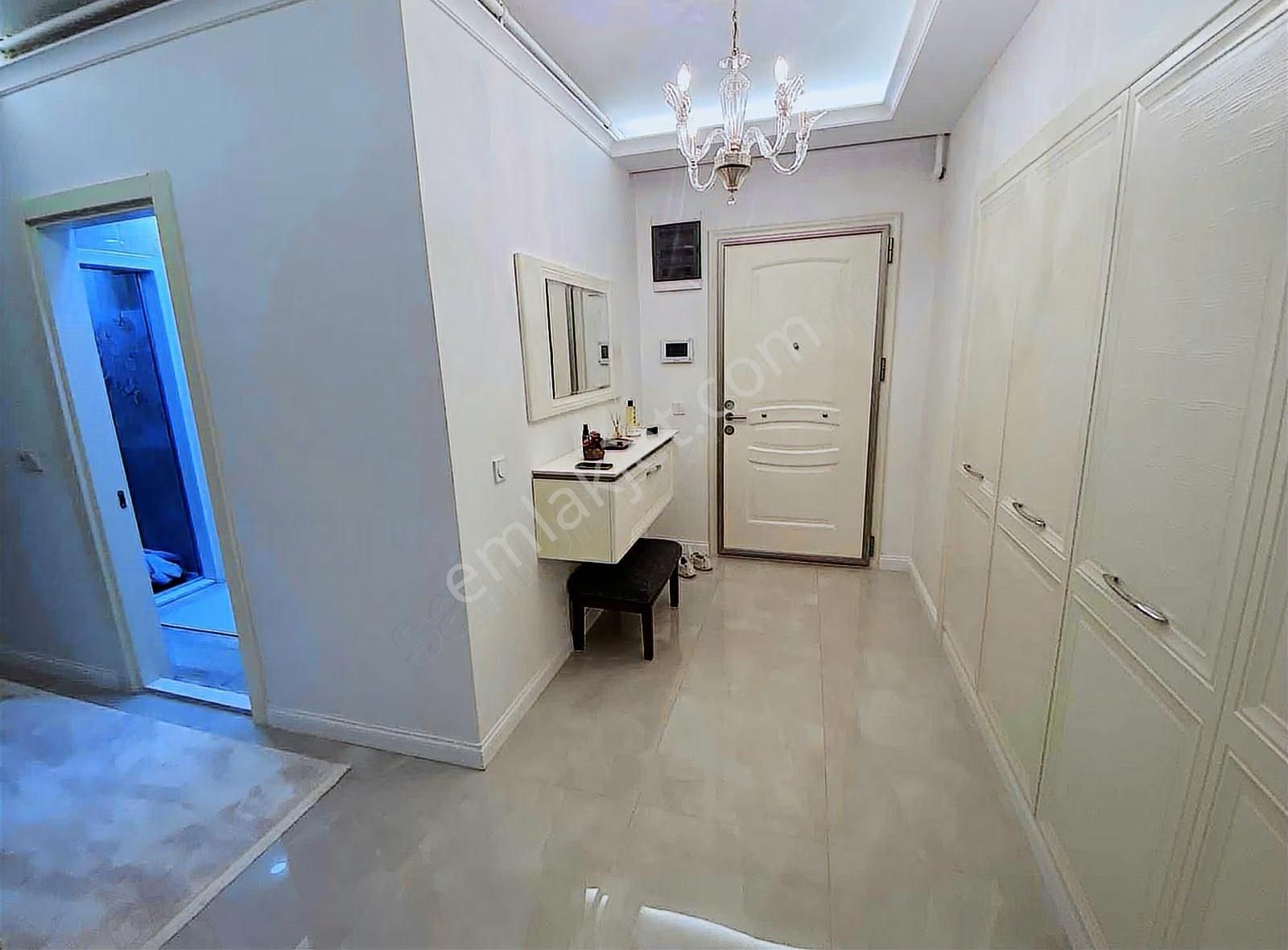İsminar Gayrimenkulden Balat City3 De 3.5+1 Satılık Bahçe Katı - Görsel 3