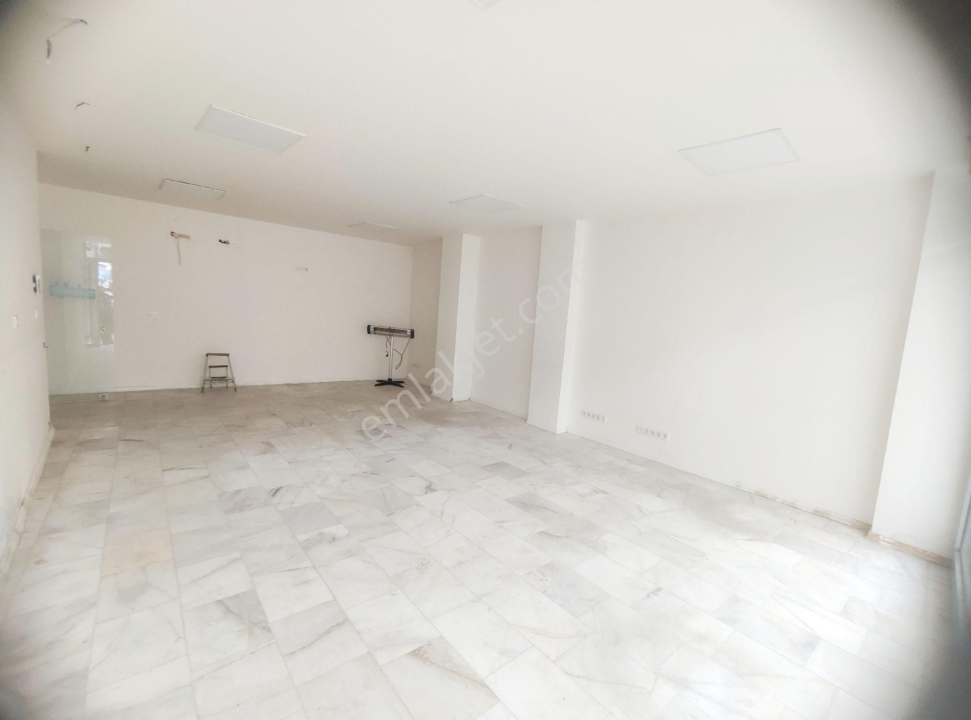 Sarıyer Pınar Mah.'nde Düz Giriş 240m2 Açık & Kapalı Alan Açık Otopark Kiralık Dükkan - Görsel 9