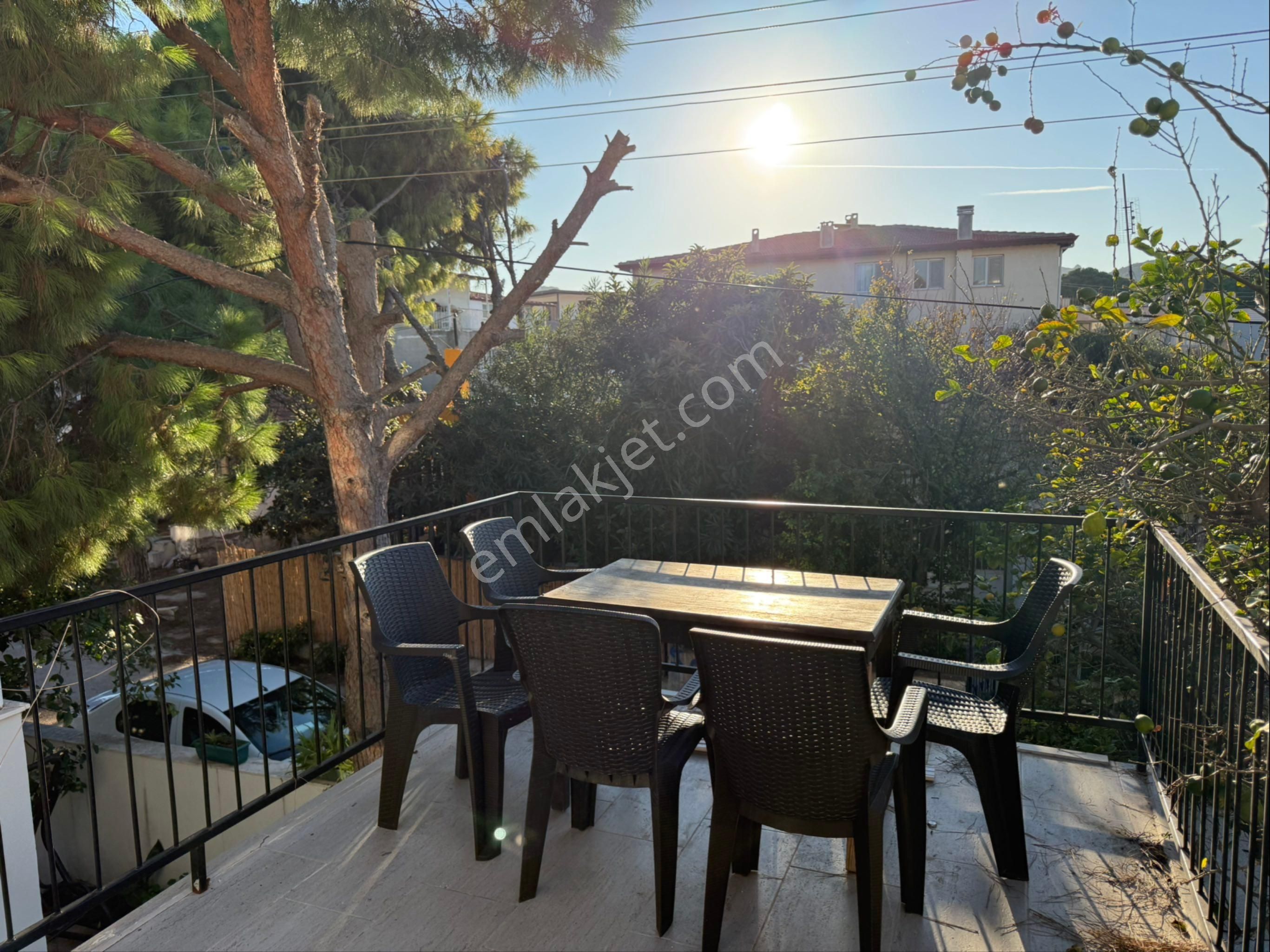 İzmir Urlada 1+1 Eşyalı Fırsat Daire - Görsel 2