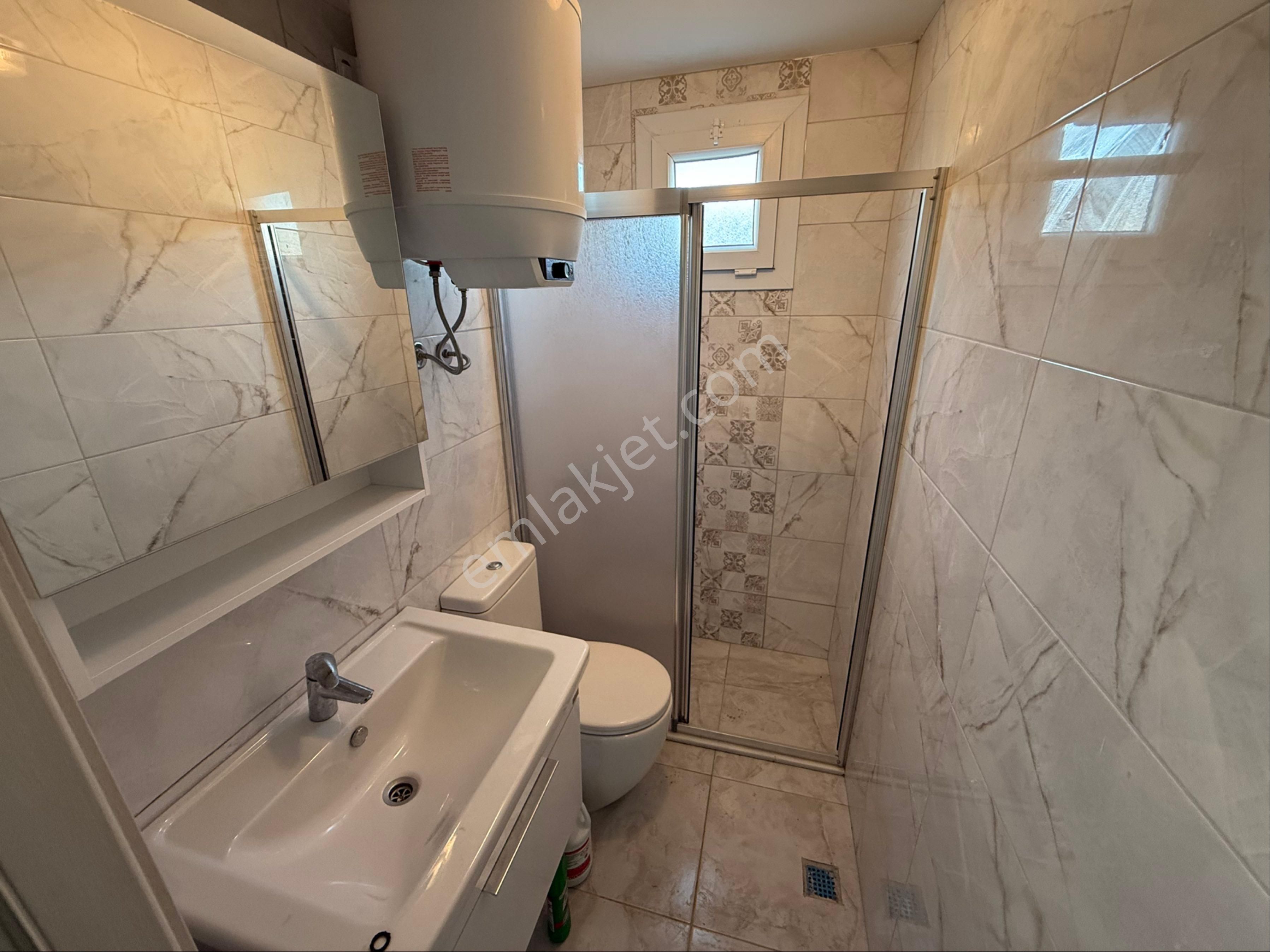 İzmir Urlada 1+1 Eşyalı Fırsat Daire - Görsel 25