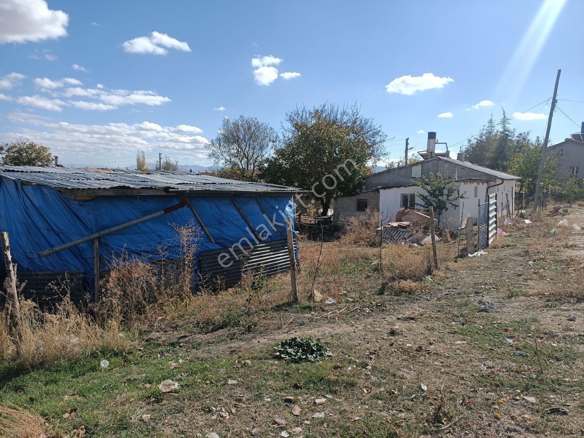 Ilıca Mahallesi Satılık Bahçeli Müstakil Ev Ve Müştemilatı - Görsel 4