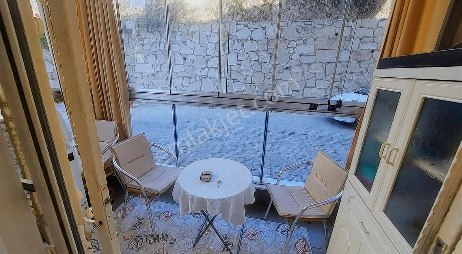 Kuşadası Ege Mahallesinde Satılık 1+1 Giriş Kat Daire - Görsel 12