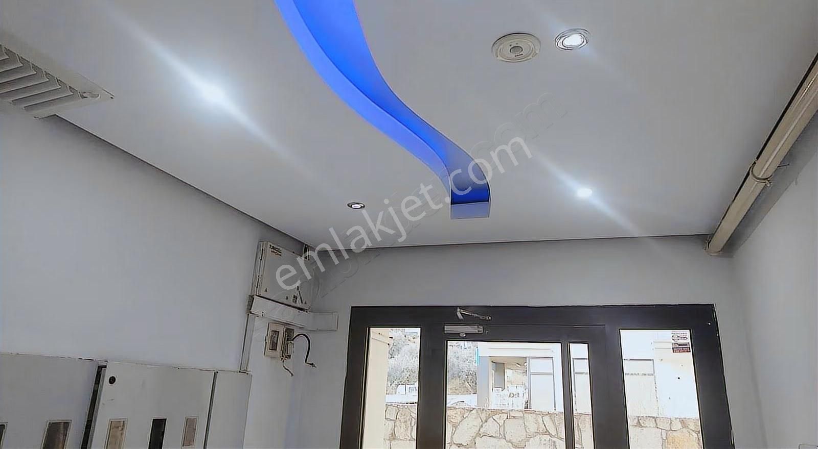 Kuşadası Ege Mahallesinde Satılık 1+1 Giriş Kat Daire - Görsel 2