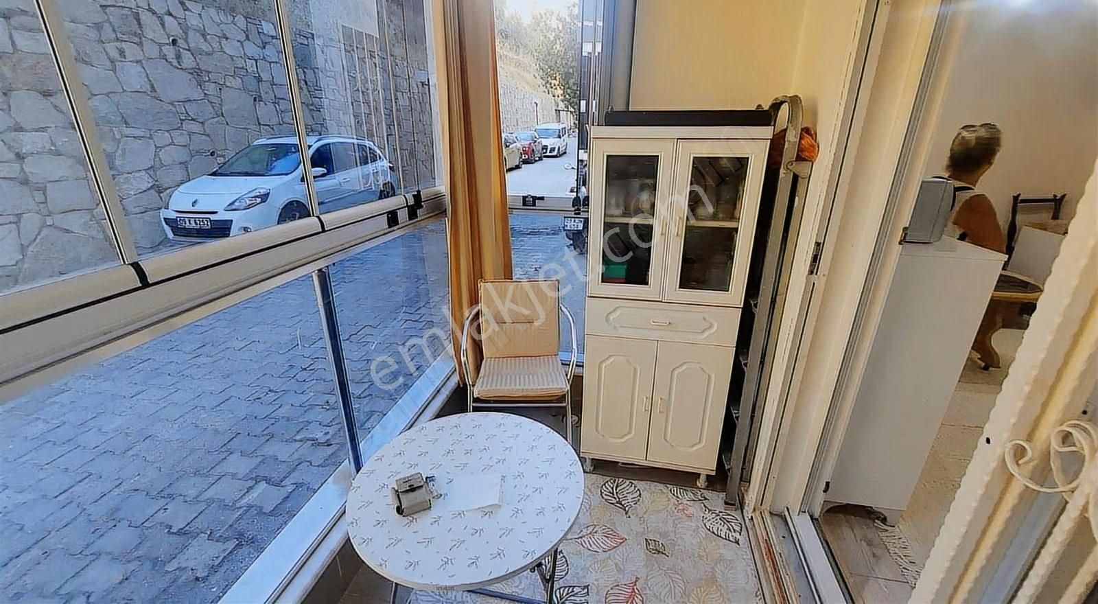 Kuşadası Ege Mahallesinde Satılık 1+1 Giriş Kat Daire - Görsel 10