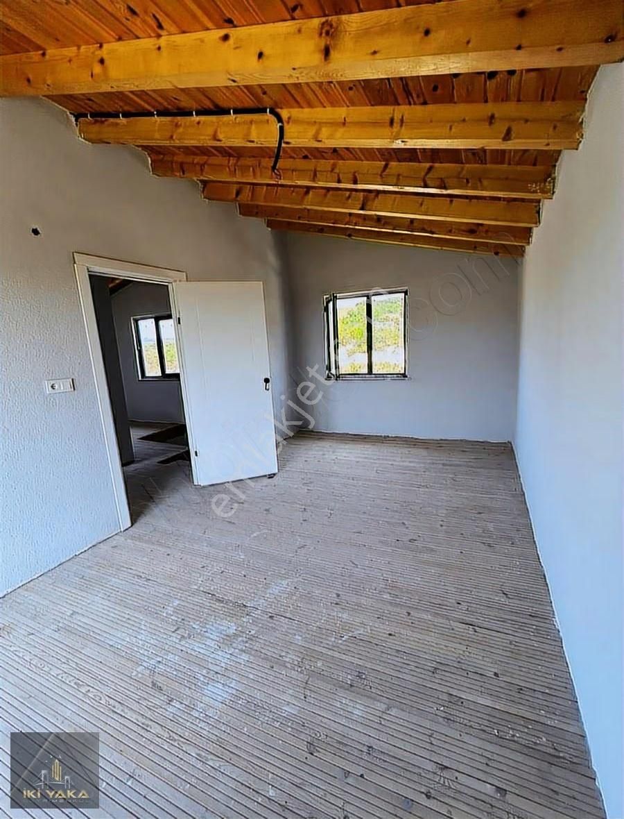 İçinde Sıfır Dubleks Evli 205 M² Arazi - Görsel 11