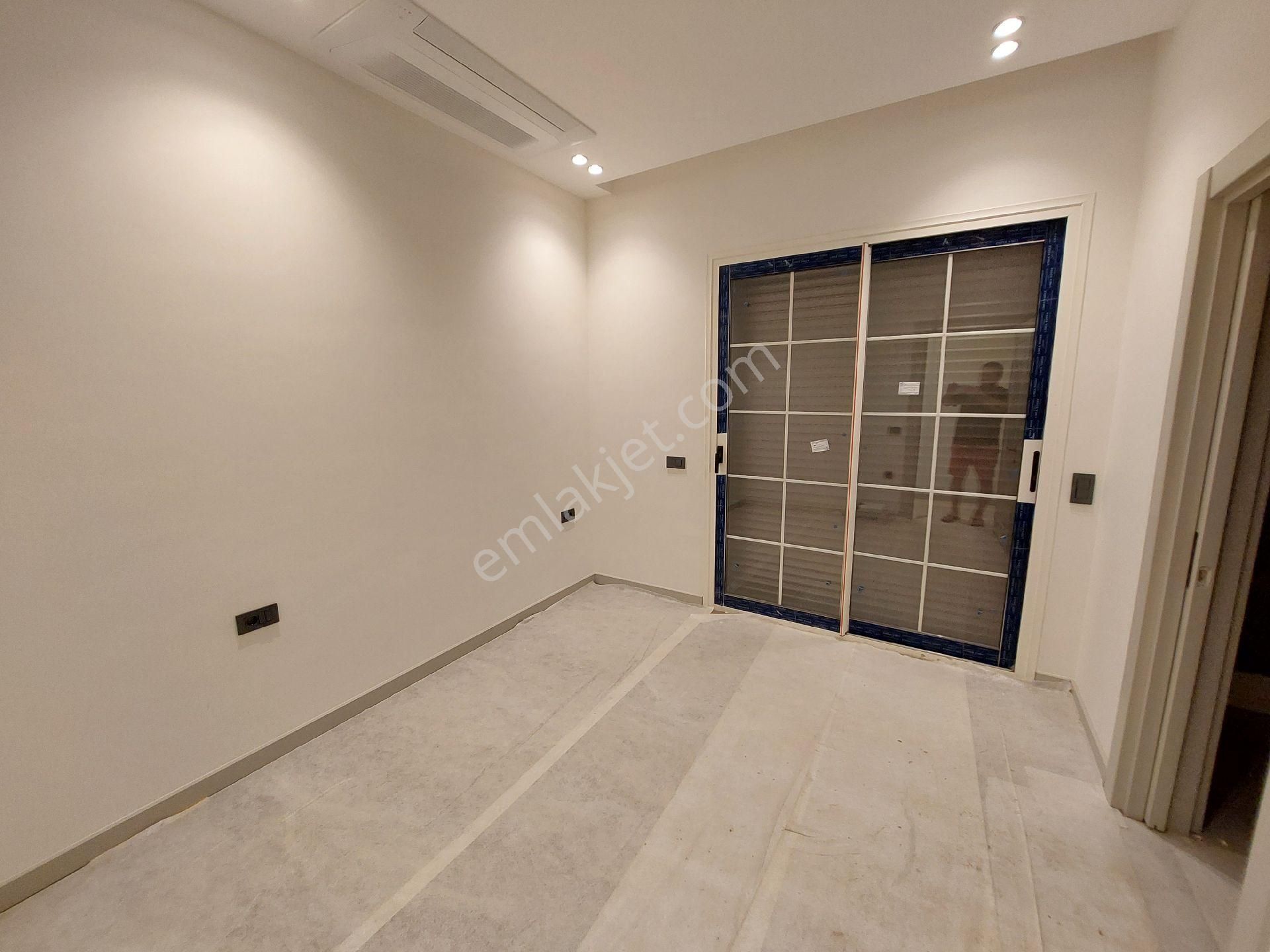 Kuşadasında Plaja 200 Mt. 400 M2 Bahçeli Özel Havuzlu Tek Müstakil Sıfır Villa - Görsel 24