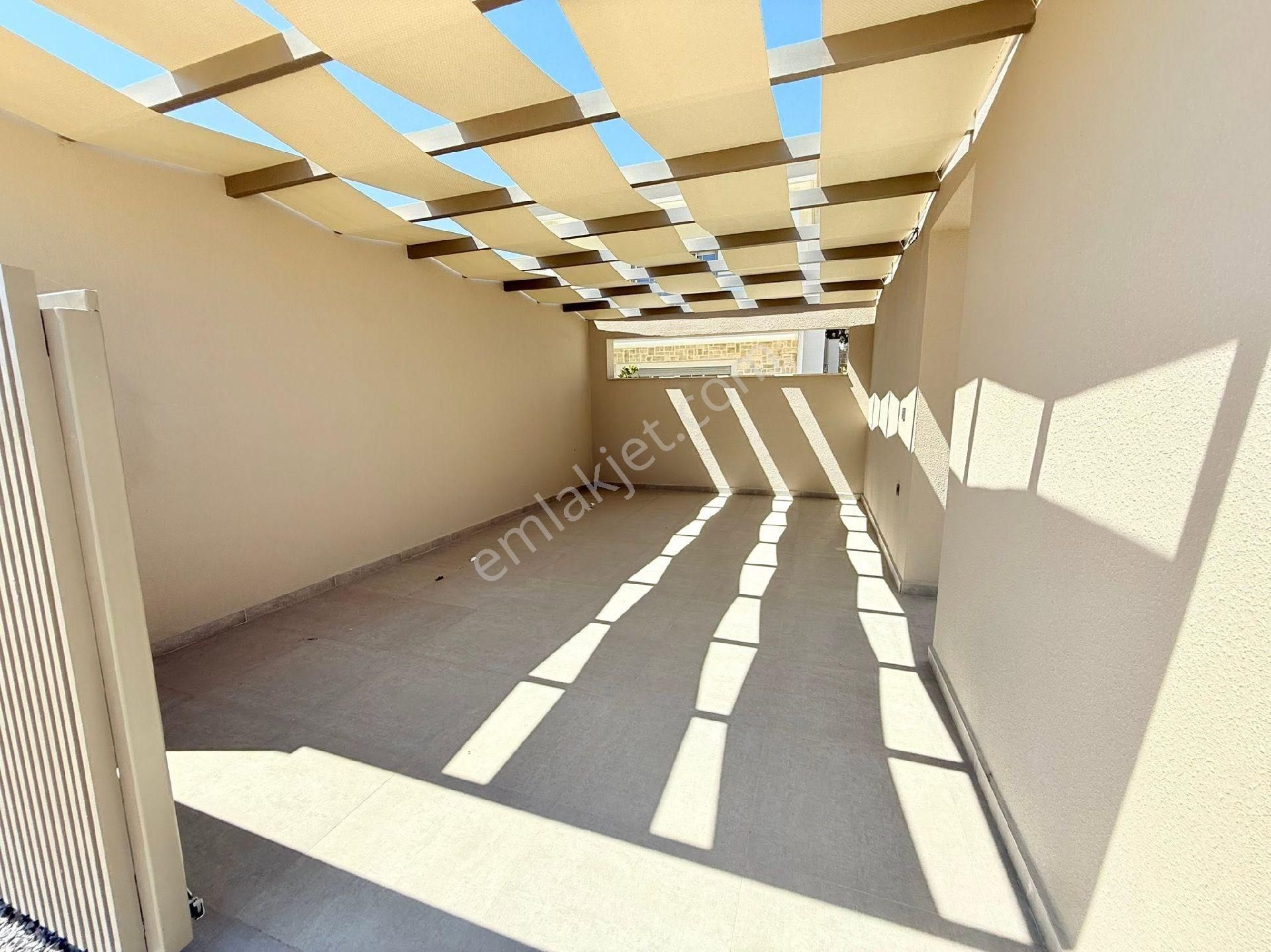 Kuşadasında Plaja 200 Mt. 400 M2 Bahçeli Özel Havuzlu Tek Müstakil Sıfır Villa - Görsel 13