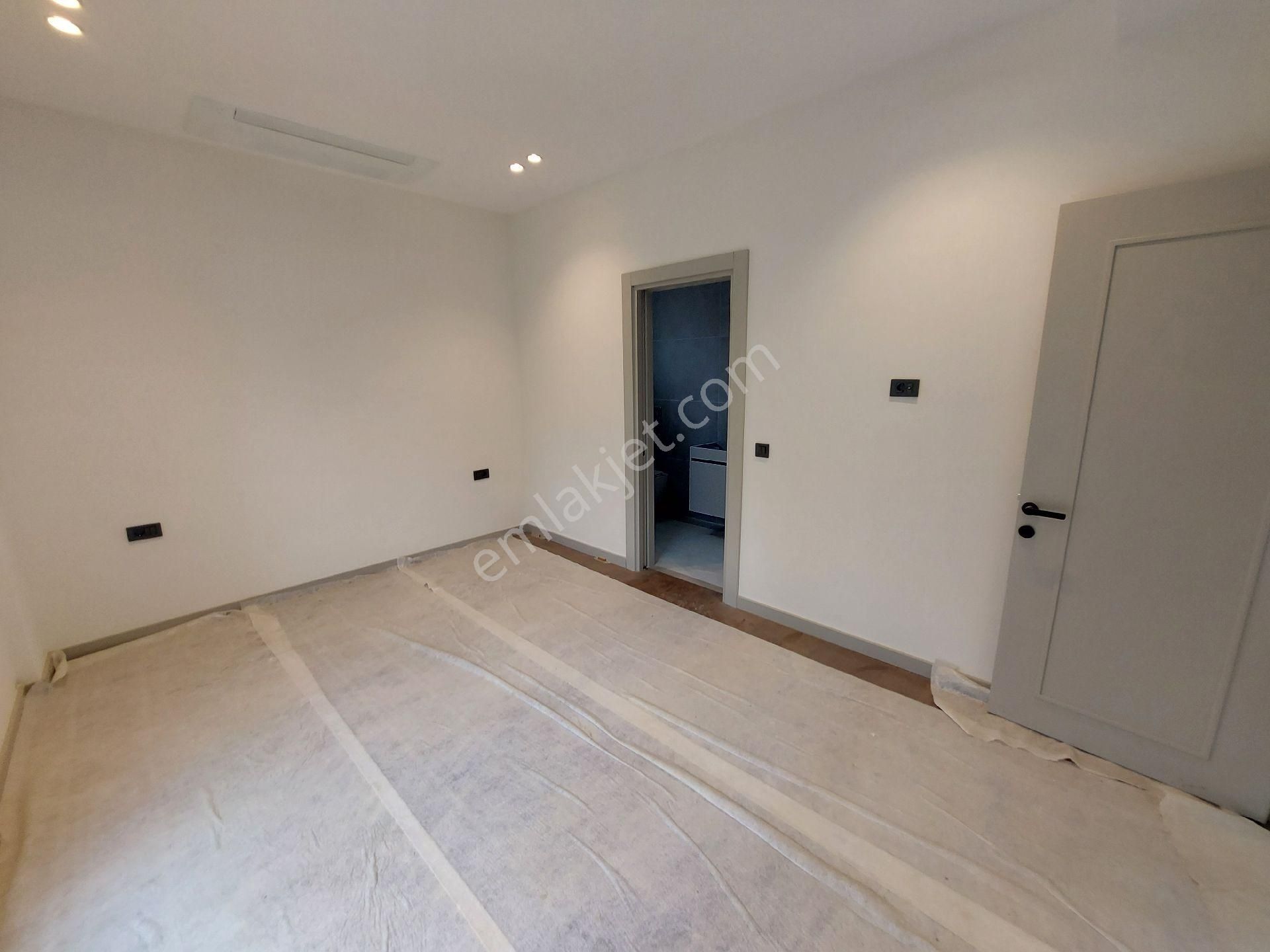 Kuşadasında Plaja 200 Mt. 400 M2 Bahçeli Özel Havuzlu Tek Müstakil Sıfır Villa - Görsel 20