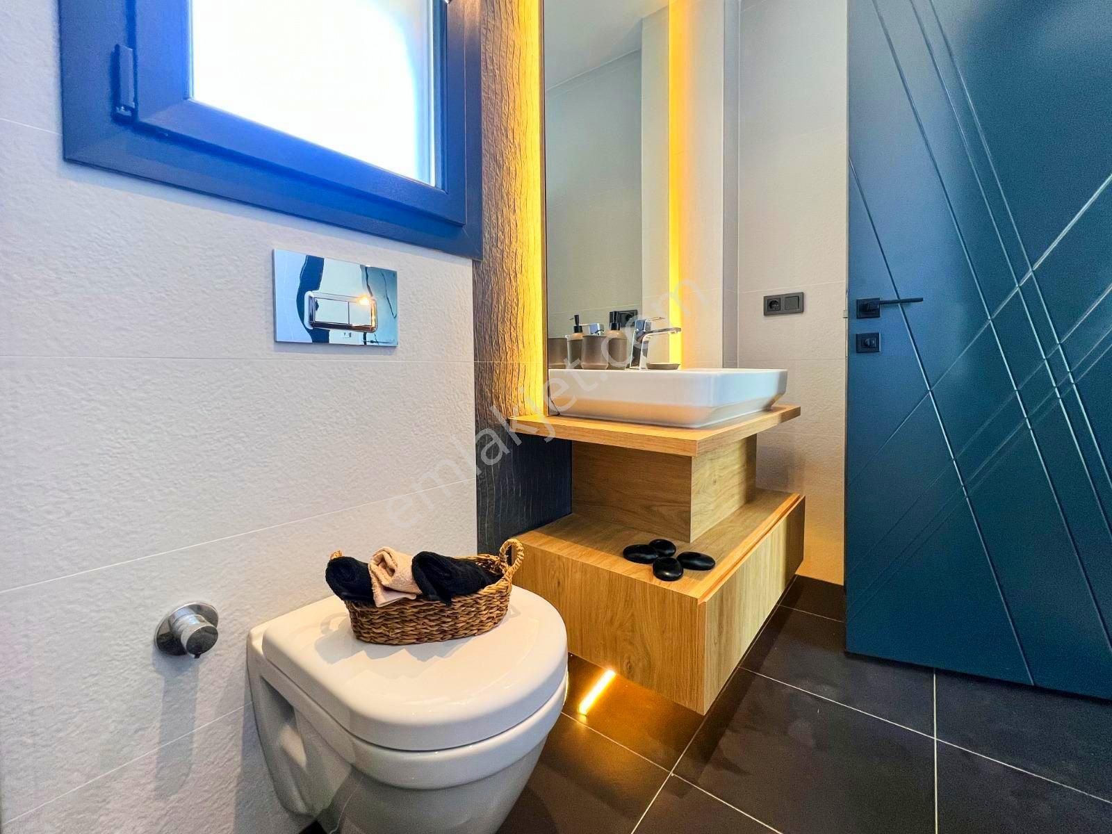 Kuşadasında Plaja 200 Mt. 400 M2 Bahçeli Özel Havuzlu Tek Müstakil Sıfır Villa - Görsel 14