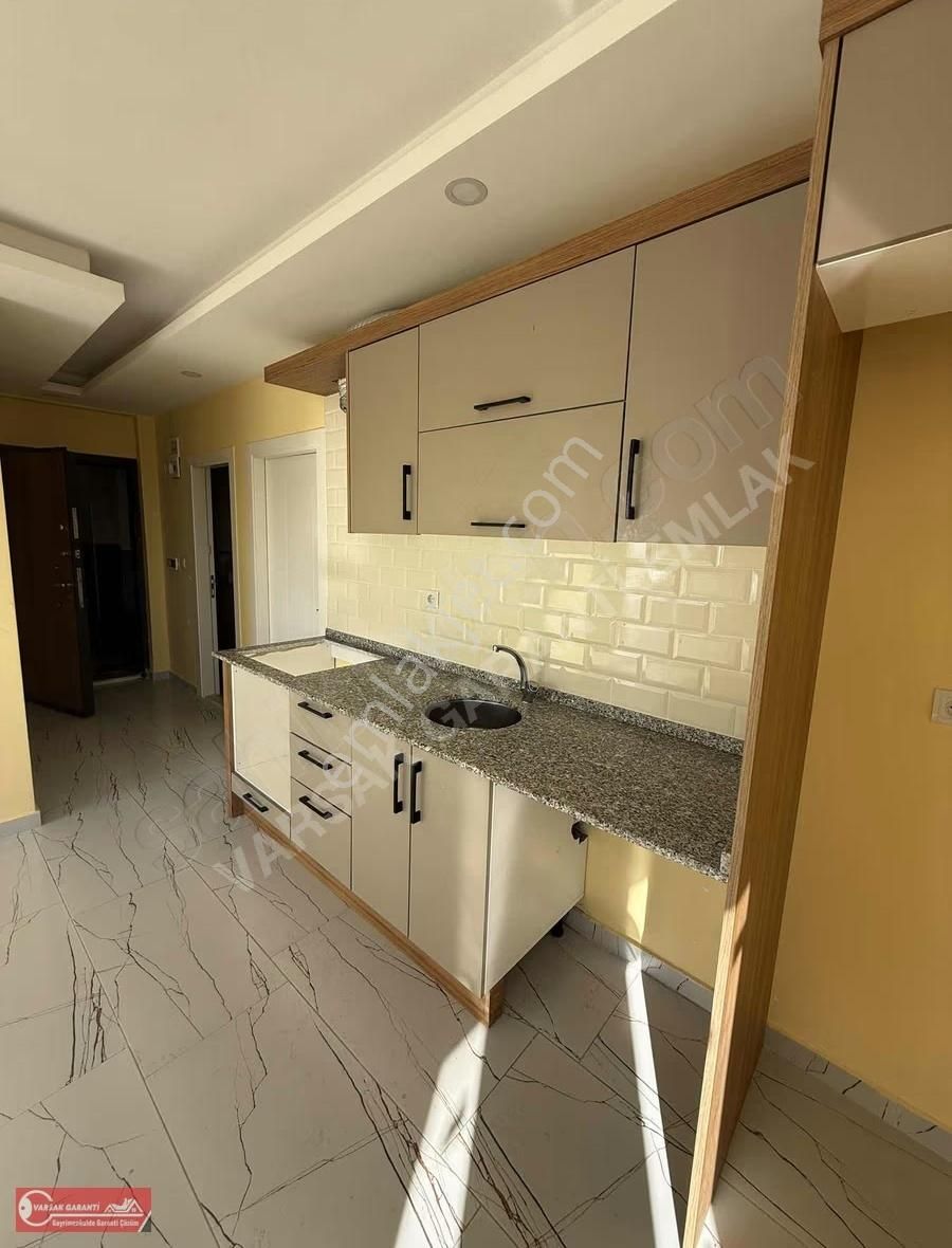 Varsak Demirel Mh 1+1 Katta Asansörlü Ara Kat - Görsel 2