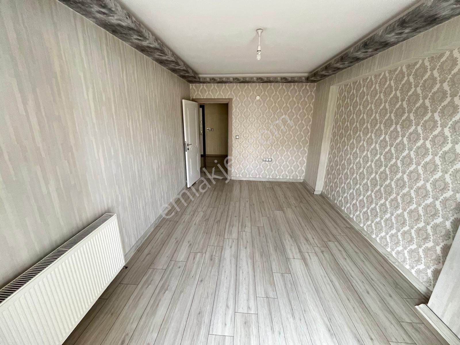 Karapürçek Cd Üzerinde 3.kat 3+1 Asansörlü Ön Cephe Full Yapılı - Görsel 9