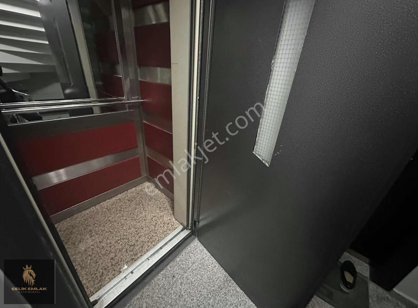 İstiklal Mh.de Asansörlü Binada 85m2 Balkonlu 2+1 Kiralık - Görsel 15