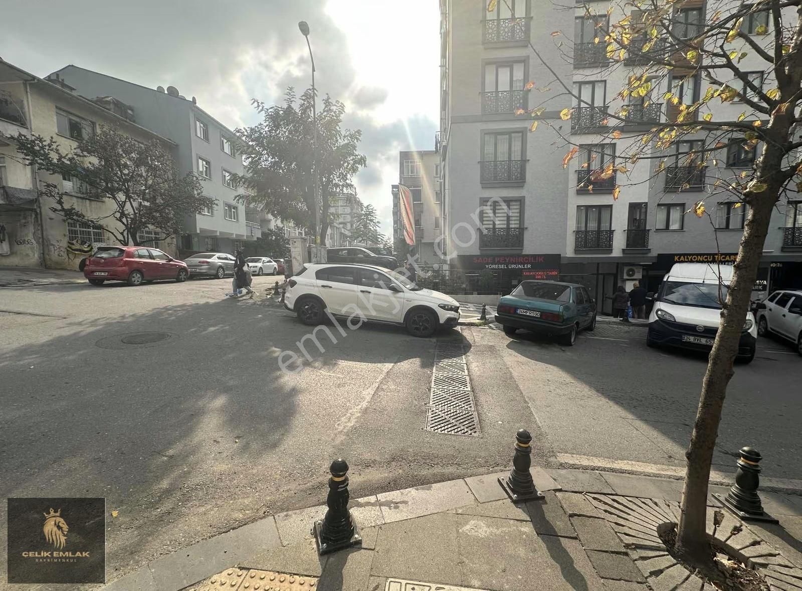 Sıfır Binada 30m2 Düz Girişli Ön Kullanımlı Kiralık Dükkan