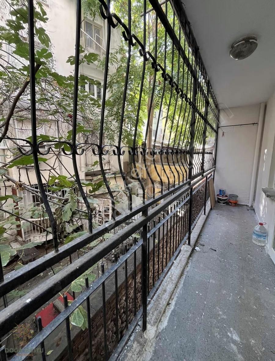 Bornova Süvari Caddesi Küçük Park İçinde Metroya Yakın 2+1 Daire - Görsel 11