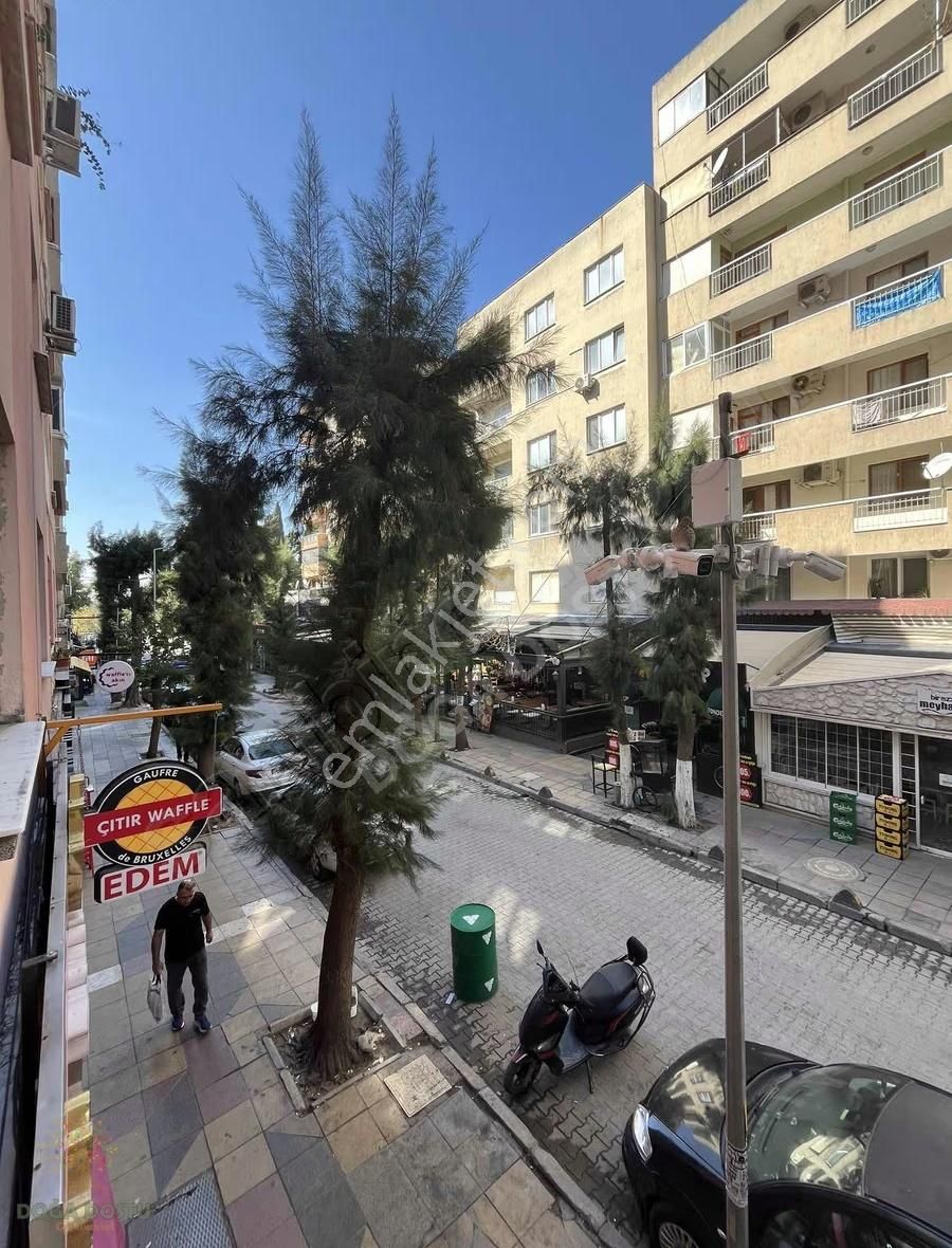 Bornova Süvari Caddesi Küçük Park İçinde Metroya Yakın 2+1 Daire - Görsel 12