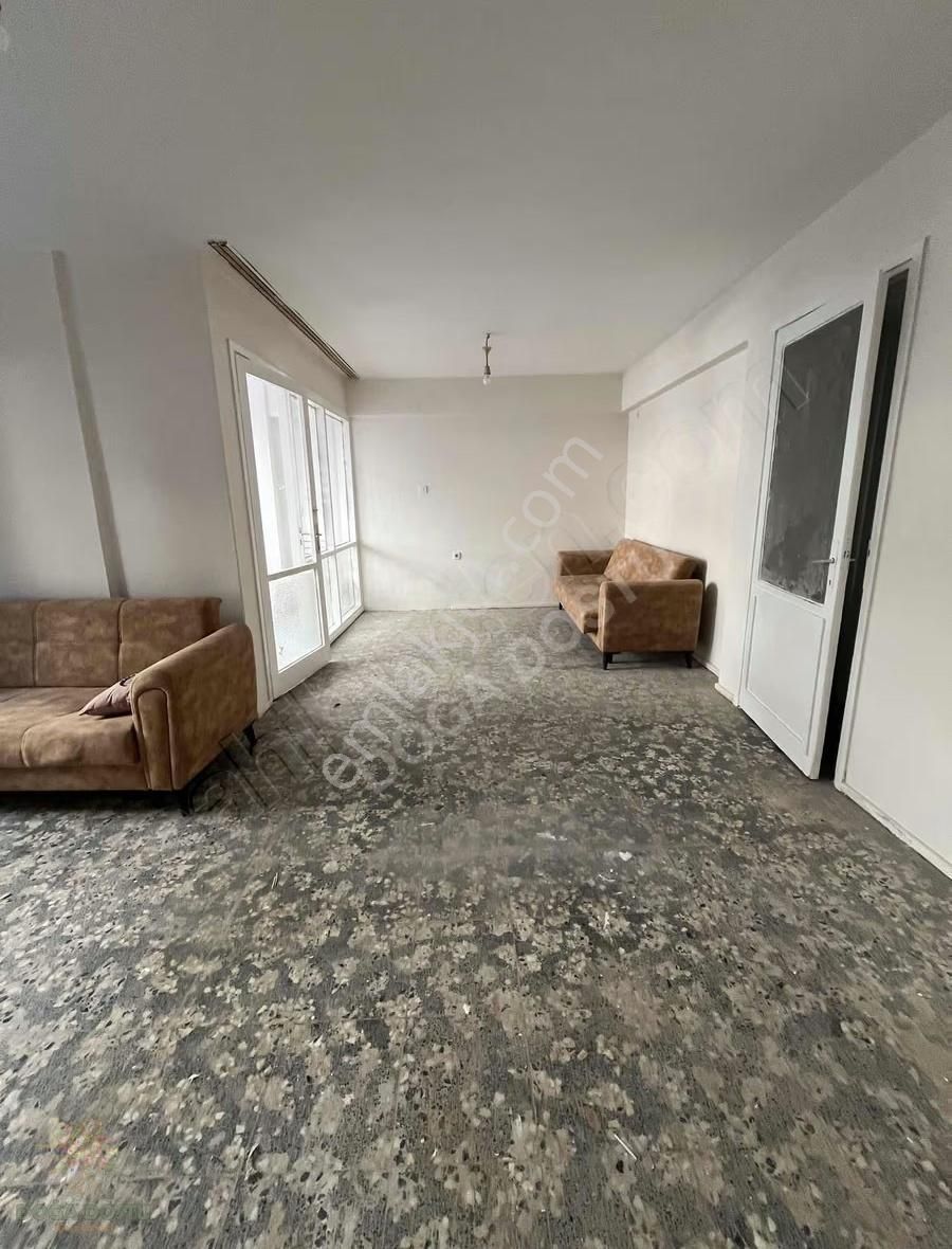 Bornova Süvari Caddesi Küçük Park İçinde Metroya Yakın 2+1 Daire - Görsel 16