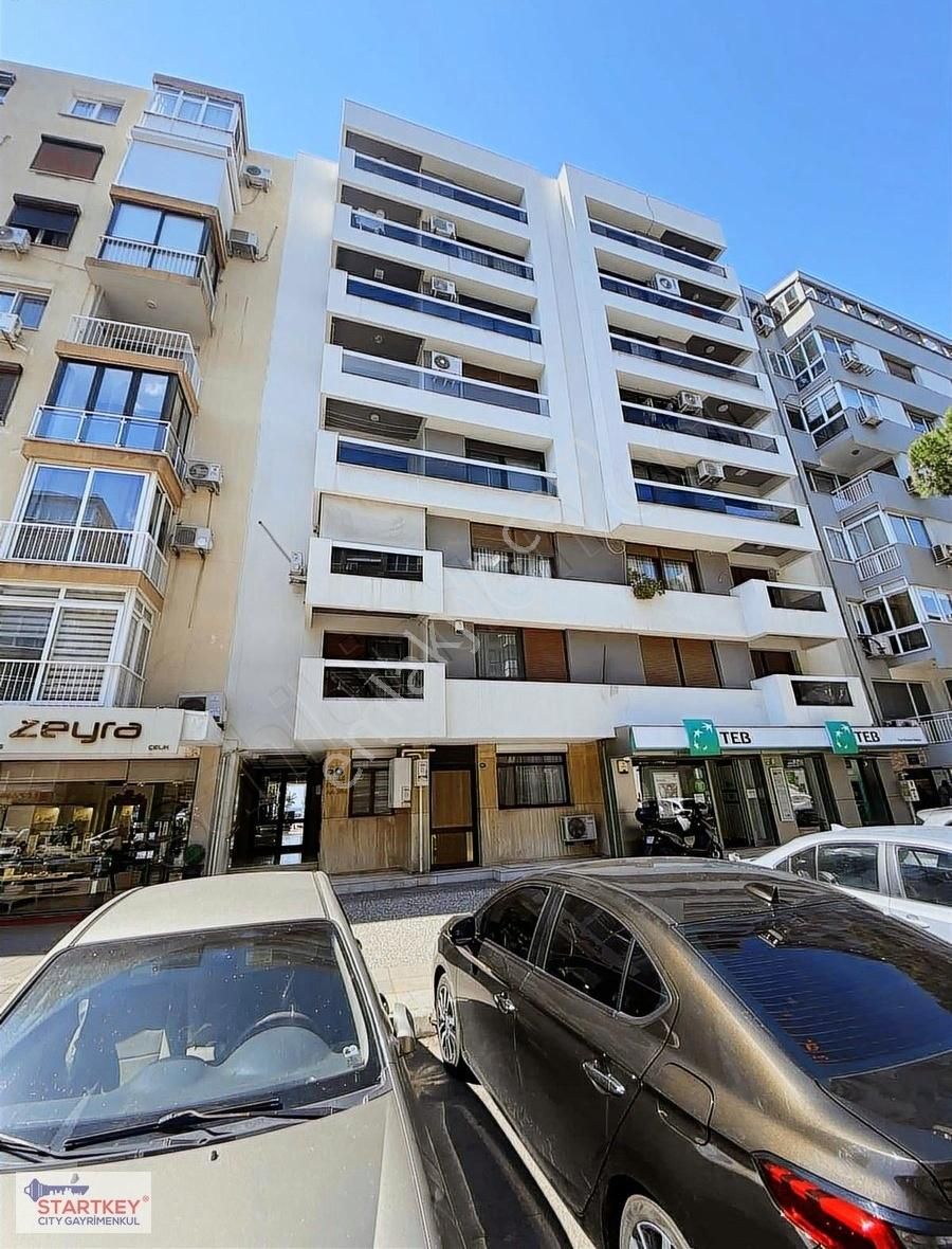 Göztepe'de Satılık Muhteşem 4+1 Yalı Dairesi