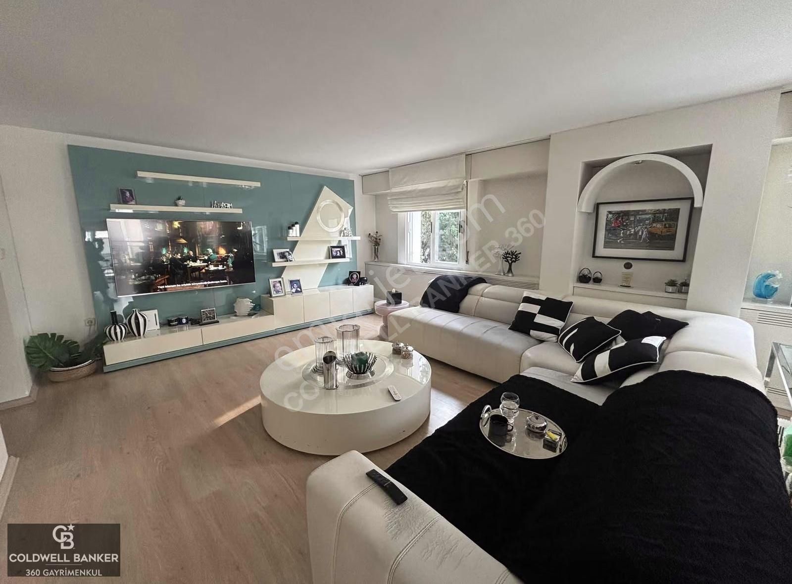 Karşıyaka, Bostanlı Akbank Sokağında Satılık Lüks 4+1 Daire - Görsel 8