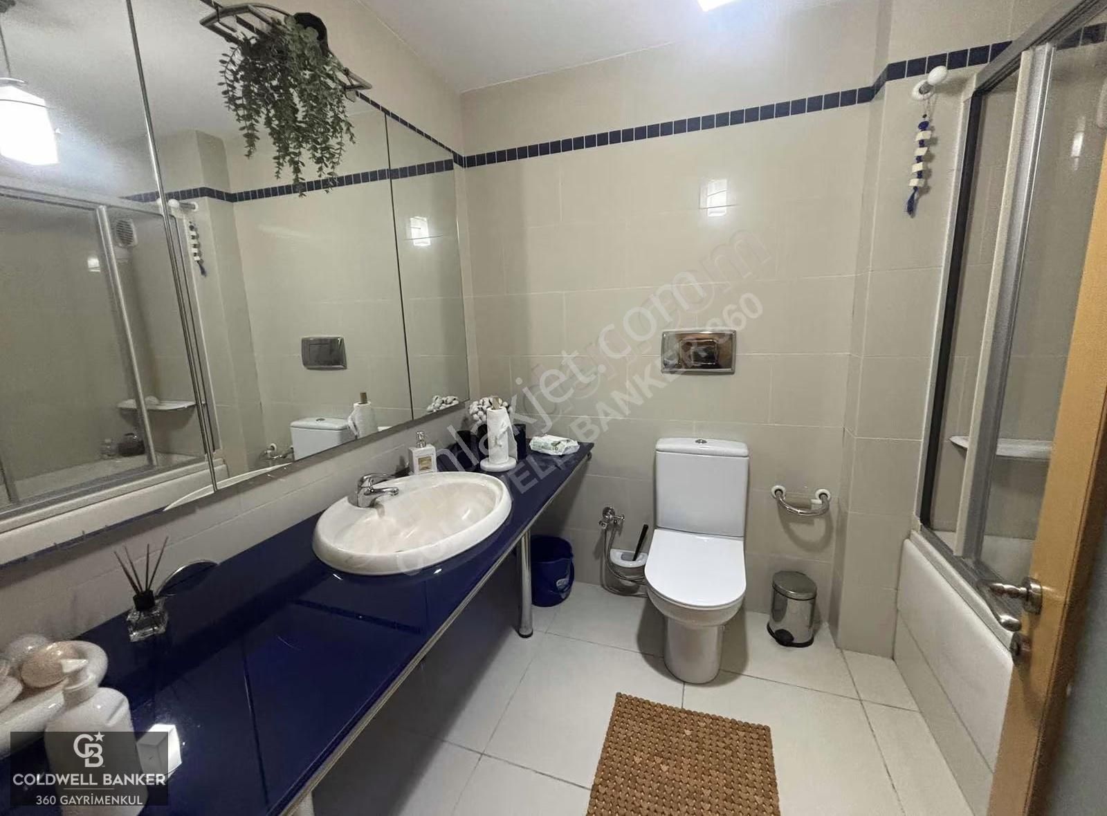 Karşıyaka, Bostanlı Akbank Sokağında Satılık Lüks 4+1 Daire - Görsel 4