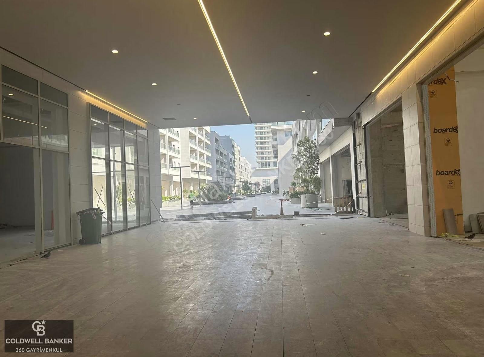 Megapol'de Yatay Bloklarda Satılık 3+1 Daire - Görsel 5