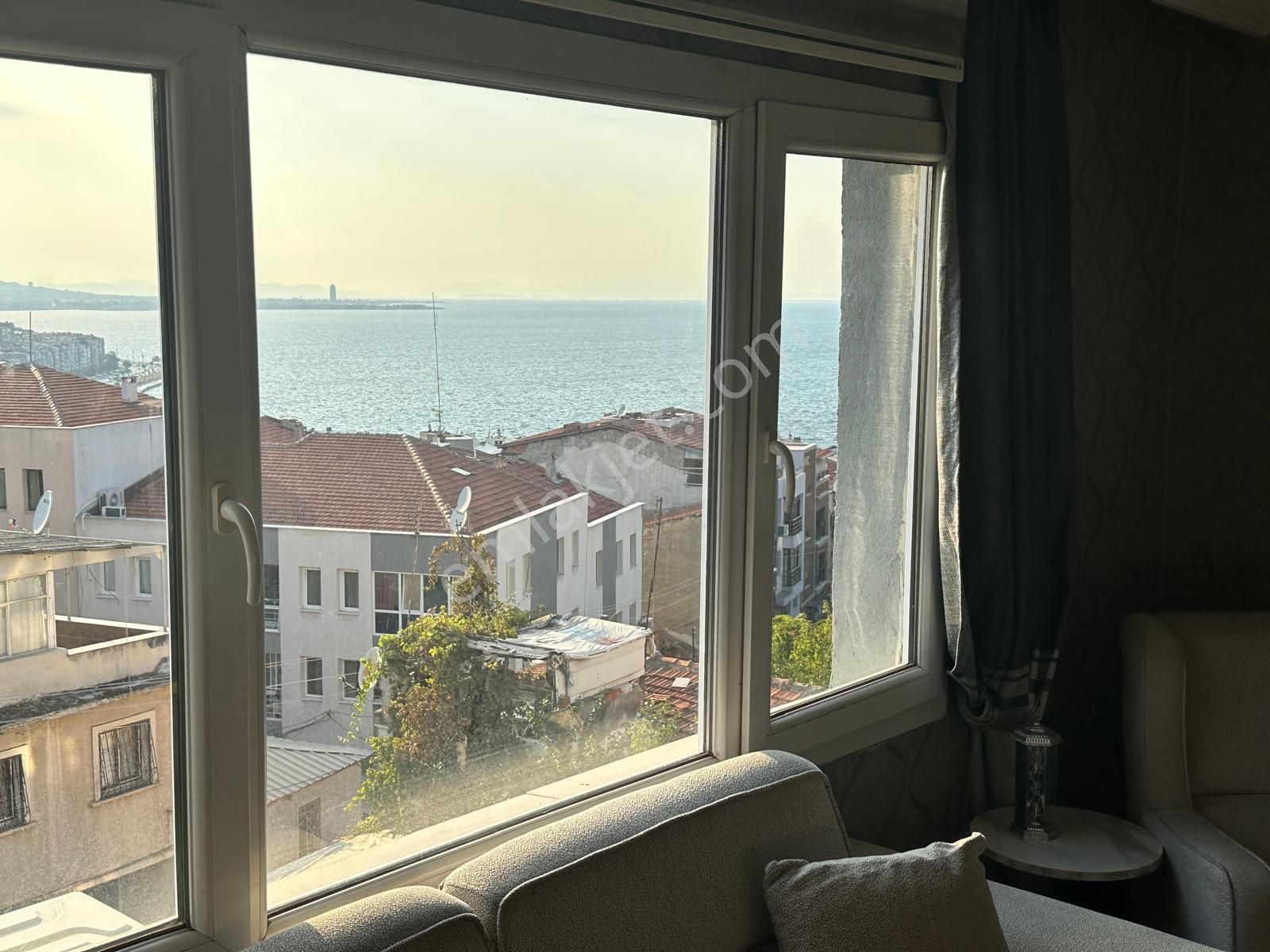 Sahil Ve Tramvay Yakını Bakımlı Deniz Manzaralı Lüx Daire - Görsel 3