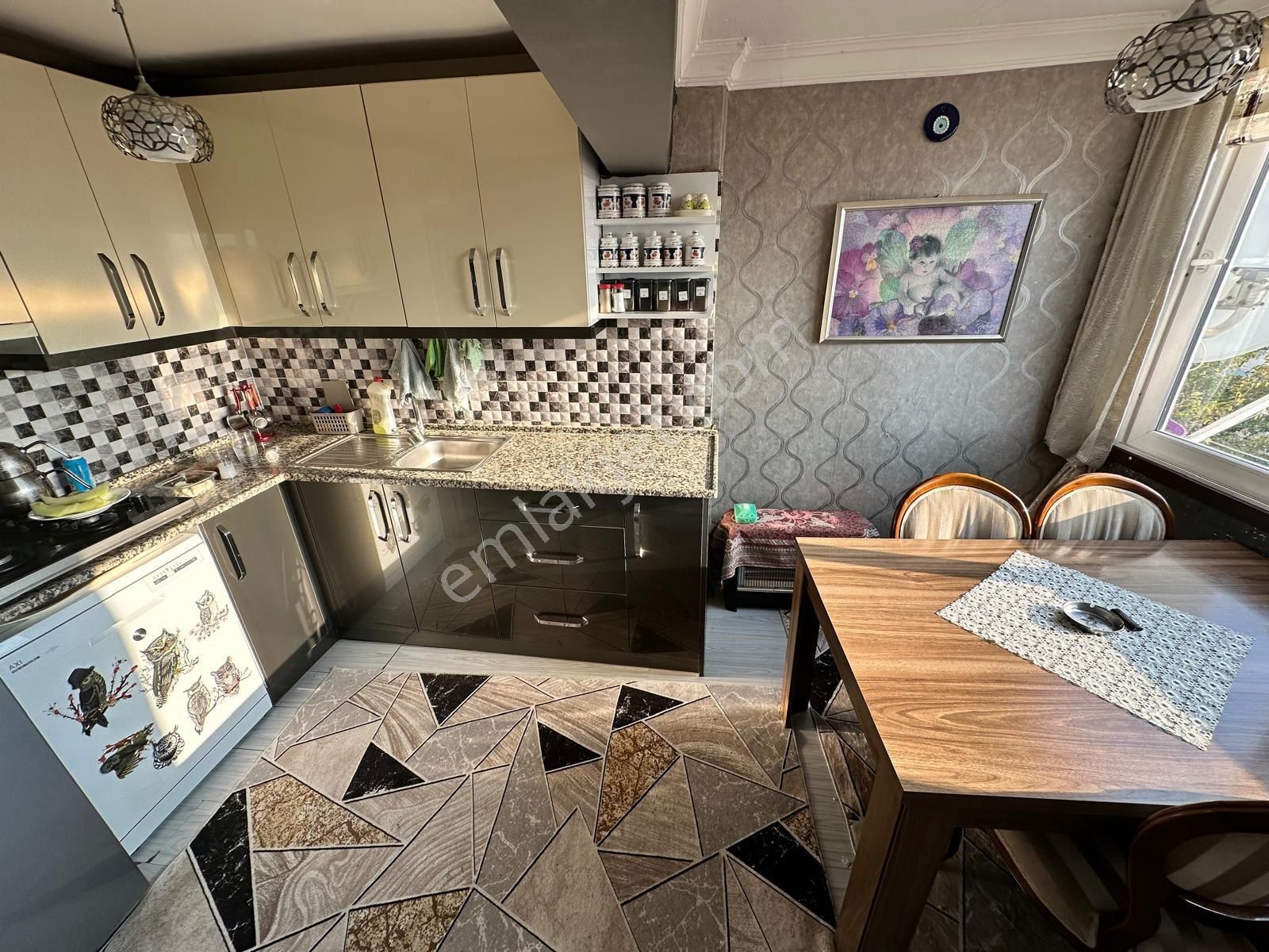 Sahil Ve Tramvay Yakını Bakımlı Deniz Manzaralı Lüx Daire - Görsel 6