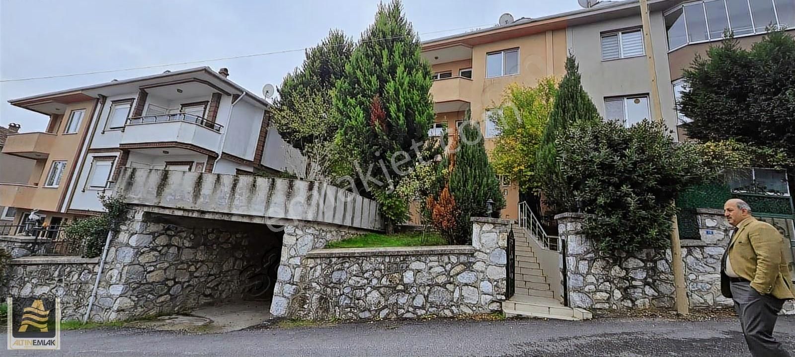 Kiralık 4+1 Mustakil Triblex