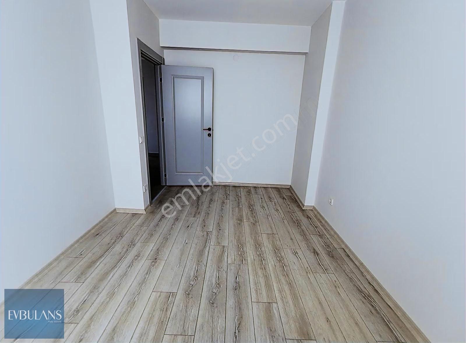 Girne Caddesi Paraleli Merkezi Konum 185 M2 3+1 Lüx Dub. Daire - Görsel 9