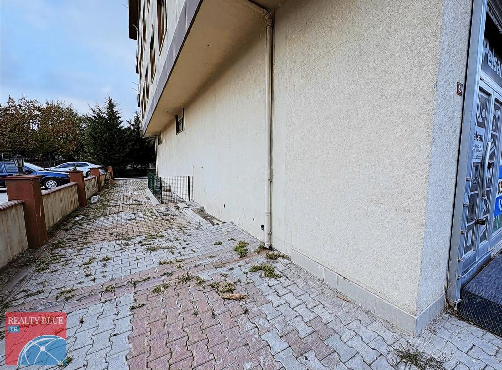 Sancaktepe Kiralık Depolu Dükkan