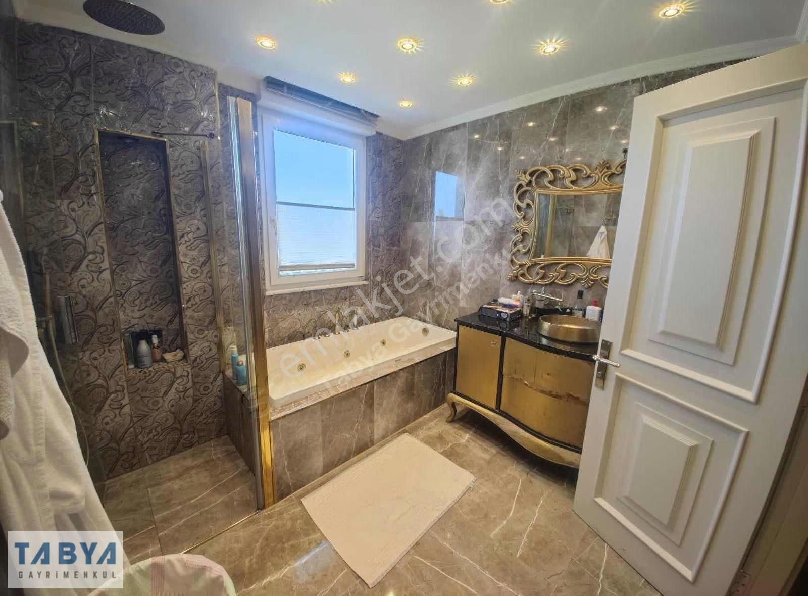 Zekeriyaköy'de Müstakil 8+2 Kiralık Villa - Görsel 32