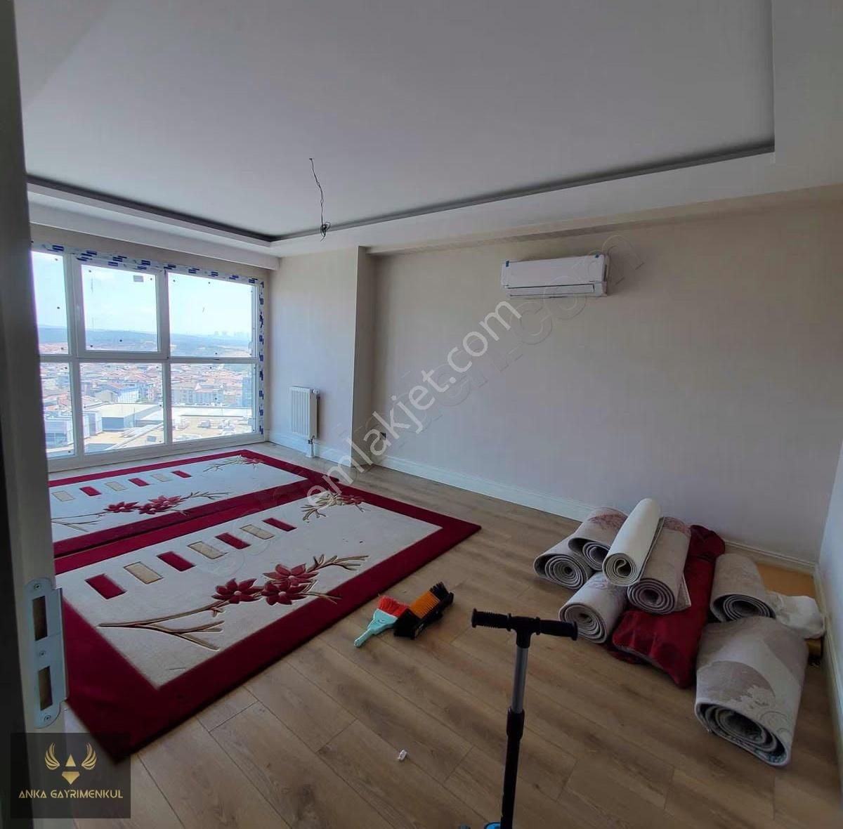 2 + 1 Satılık Daire Kiracı Siz Açık Manzaralı