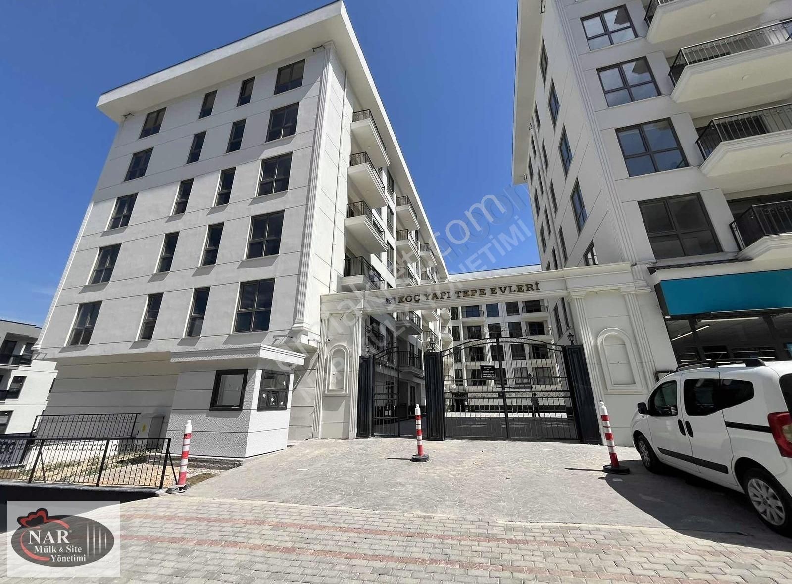 Nar Yönetim'den 7/24 Güvenlikli Havuzlu 2+1 Eşyalı Kiralık Daire - Görsel 3