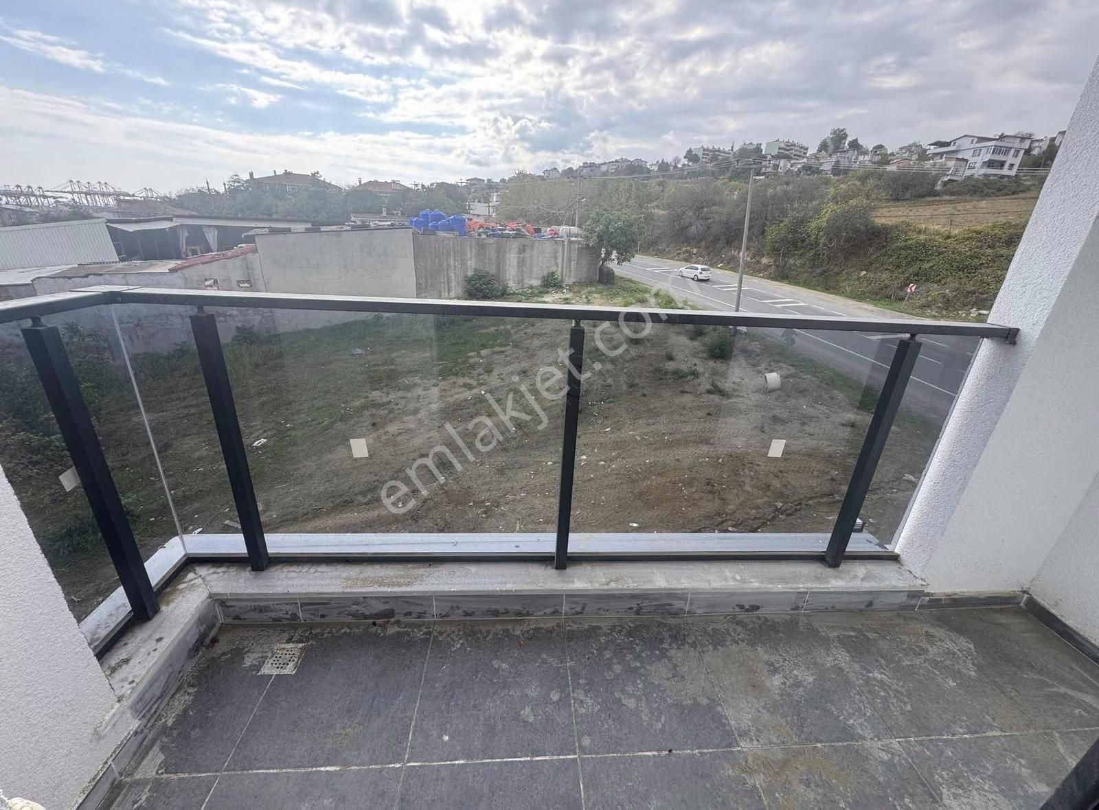 Tema Emlaktan Barbaros Mah Deniz Manzaralı Satılık 1+1 Daire - Görsel 7