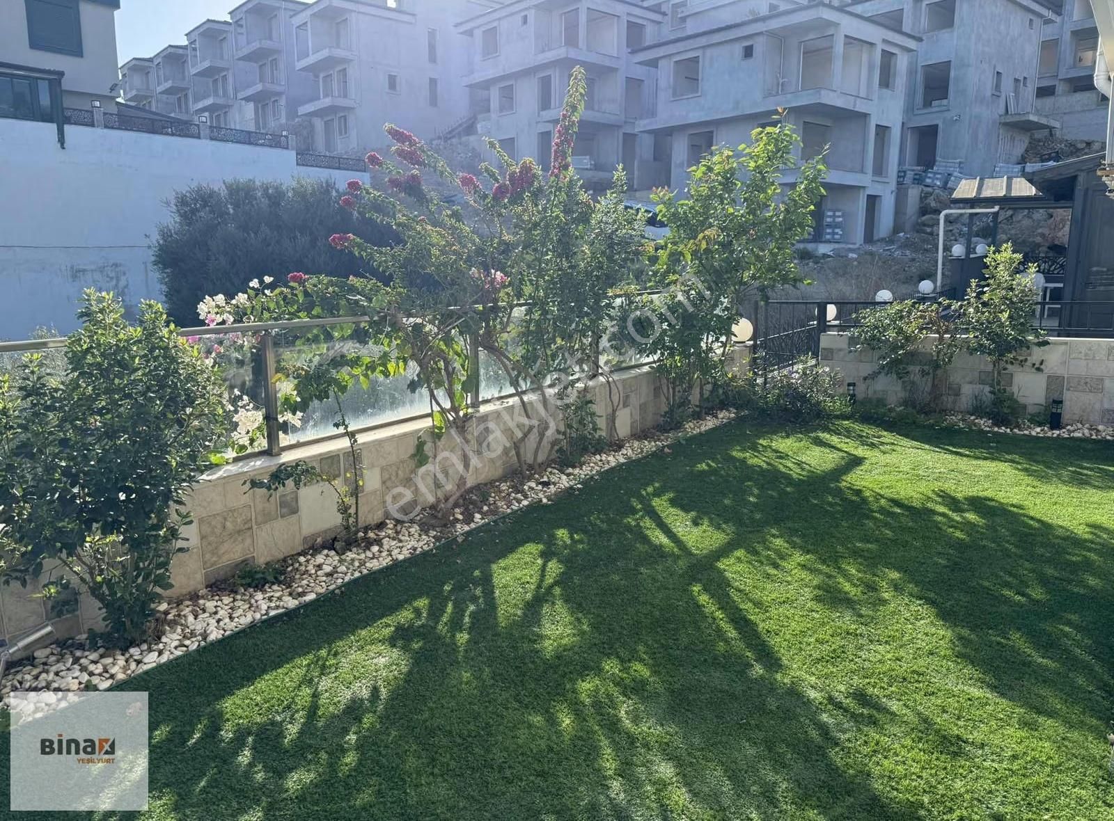 Doğanbey'de Deniz Manzaralı Havuzlu Villa - Görsel 4