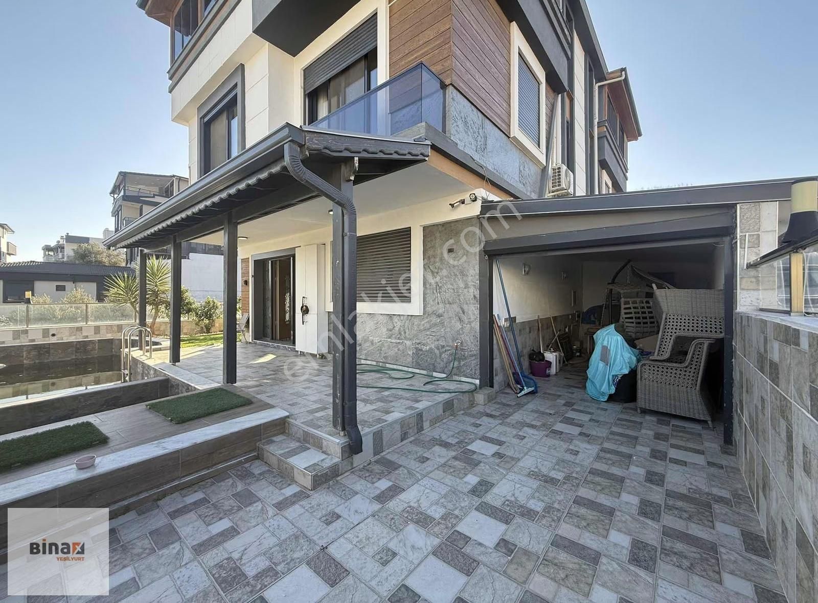 Doğanbey'de Deniz Manzaralı Havuzlu Villa - Görsel 5