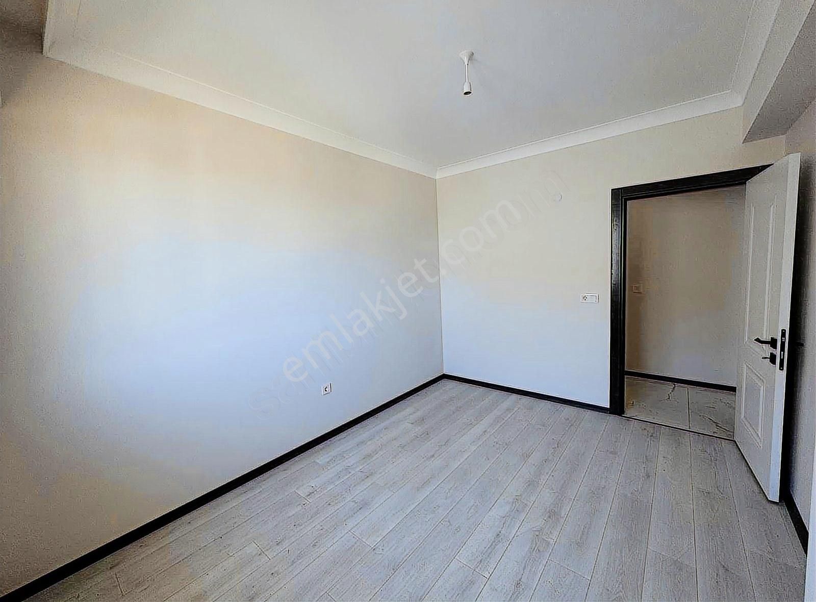 Tema Emlaktan Altınova Mah Denizmanzaralı 2+1 Satılık Daire - Görsel 11