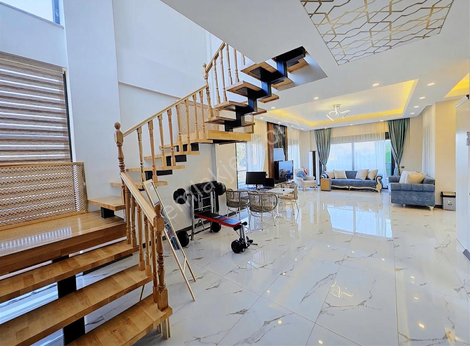 Yetişen Alır / 4+1 Müstakil Havuzlu Villa/ Ful Eşyalı - Görsel 11