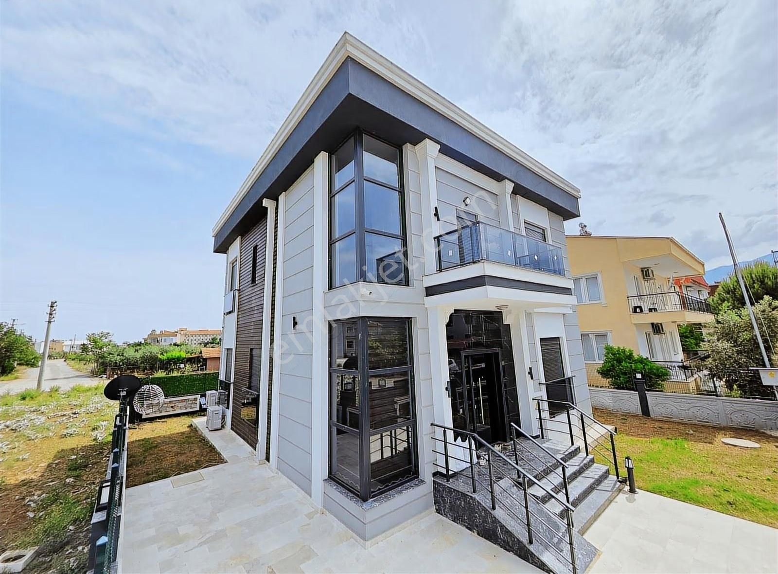 Yetişen Alır / 4+1 Müstakil Havuzlu Villa/ Ful Eşyalı - Görsel 9