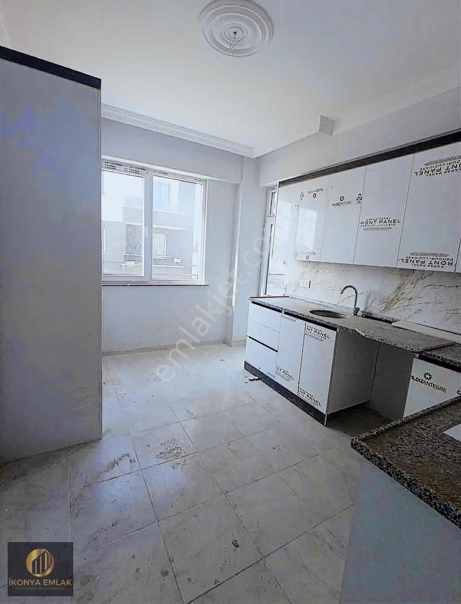 Karaaslan Şelale Caddesi Yakını 3+1 Arakat Daire - Görsel 3