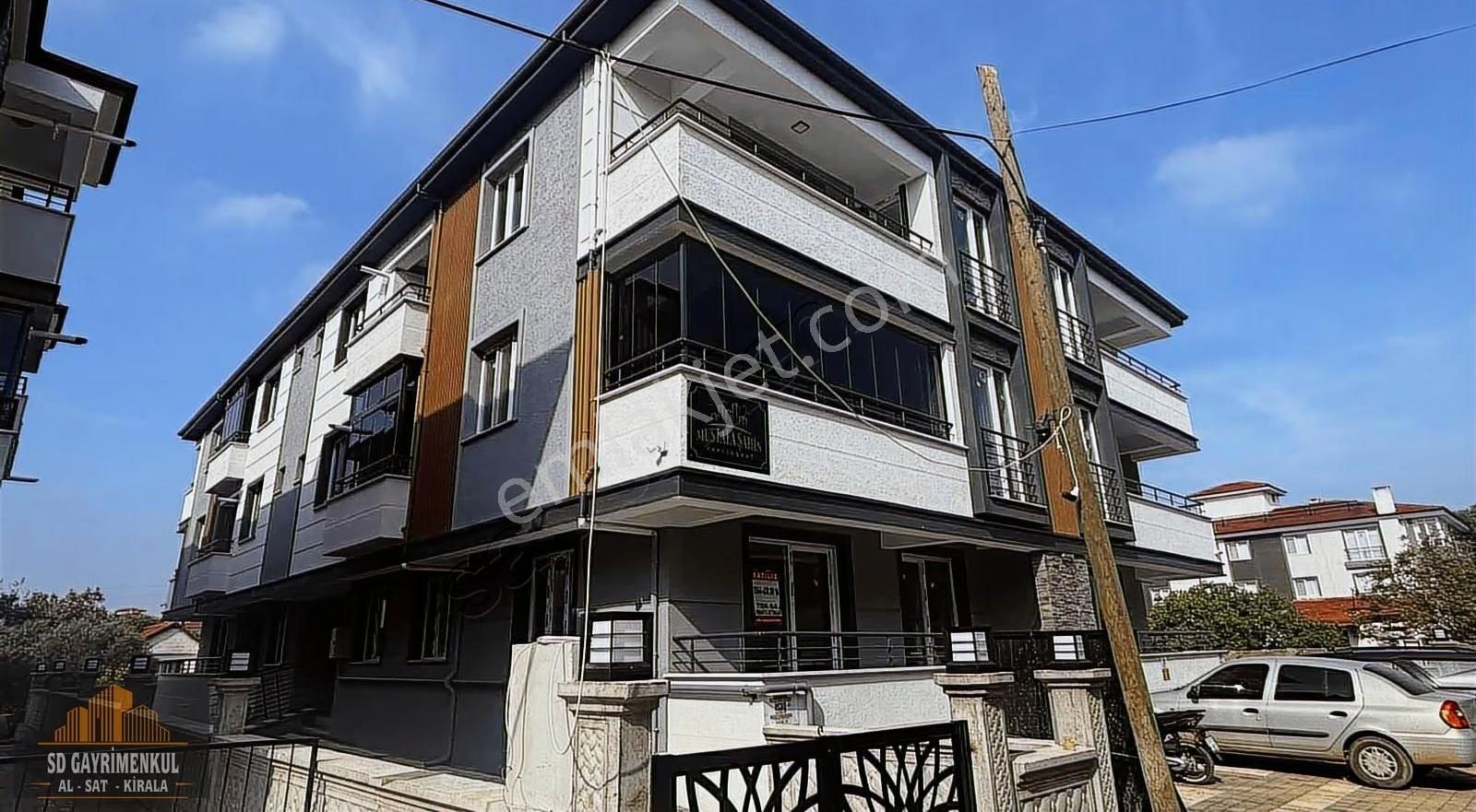 Gömeç Kemalpaşada Modern Ve Ferah 2+1 Kapalı Mutfak Daire