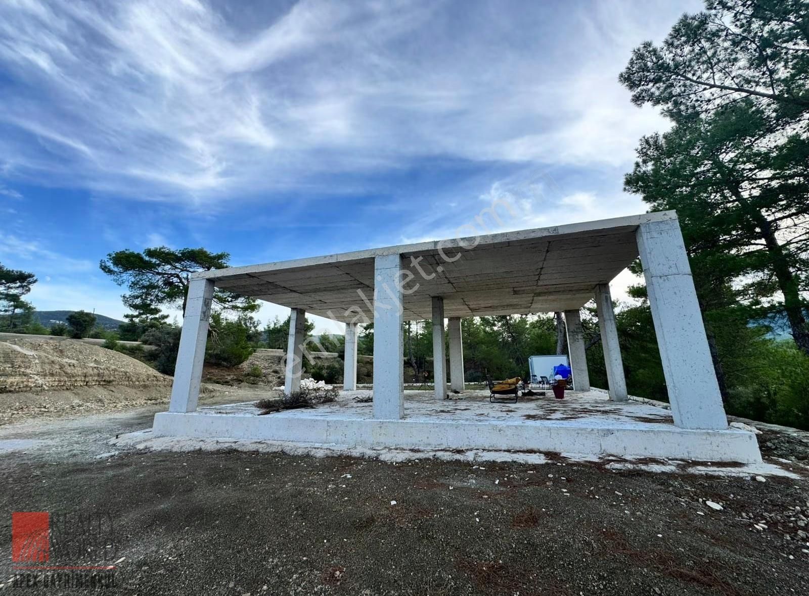 Kaş Uğrar'da Köyiçi Mevkiinde 1.100 M2 Tesviyeli Hobi Bahçesi - Görsel 7