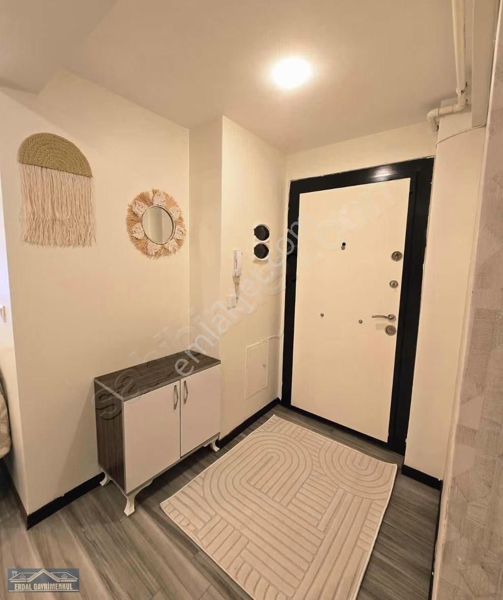 Sırakapılar'da 5 Yaşında Satılık 1+1 Apart - Görsel 15