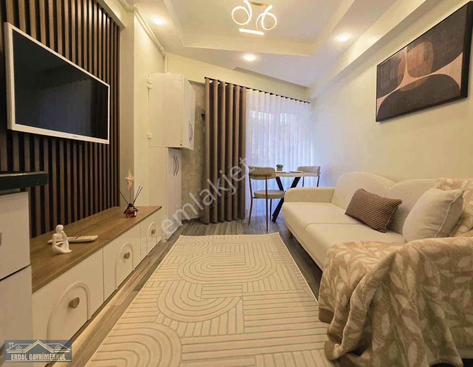 Sırakapılar'da 5 Yaşında Satılık 1+1 Apart - Görsel 13