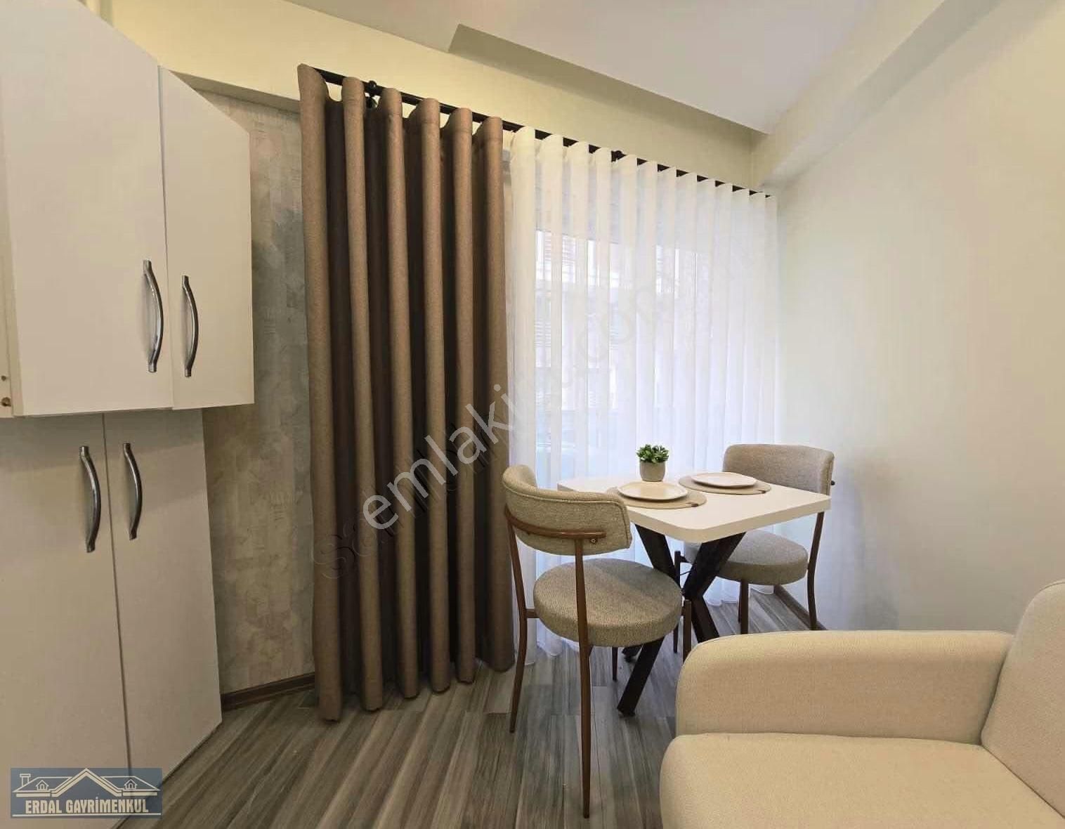 Sırakapılar'da 5 Yaşında Satılık 1+1 Apart - Görsel 18